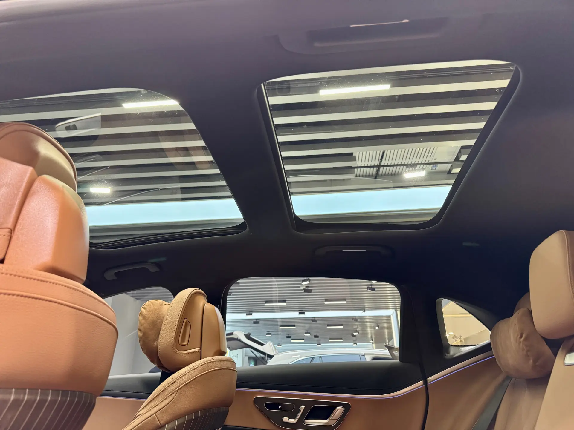 Mercedes-Benz E 300 L, 2024 29
