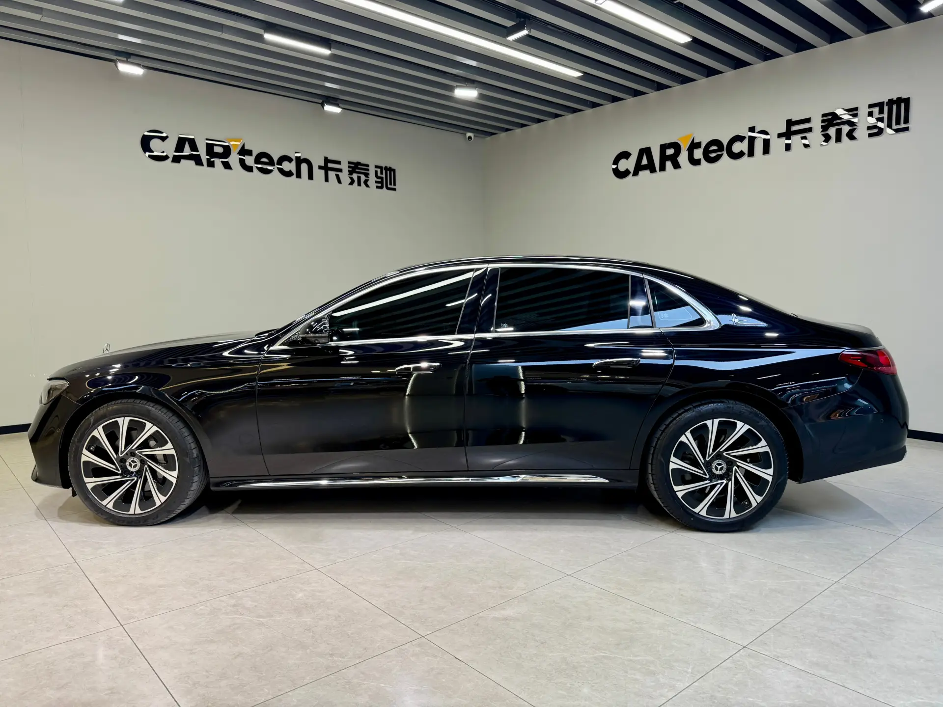 Mercedes-Benz E 300 L, 2024 7