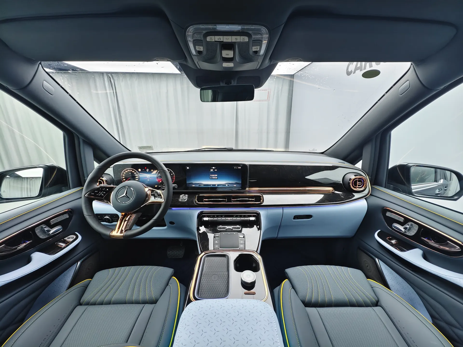 Mercedes-Benz V, 2024 9