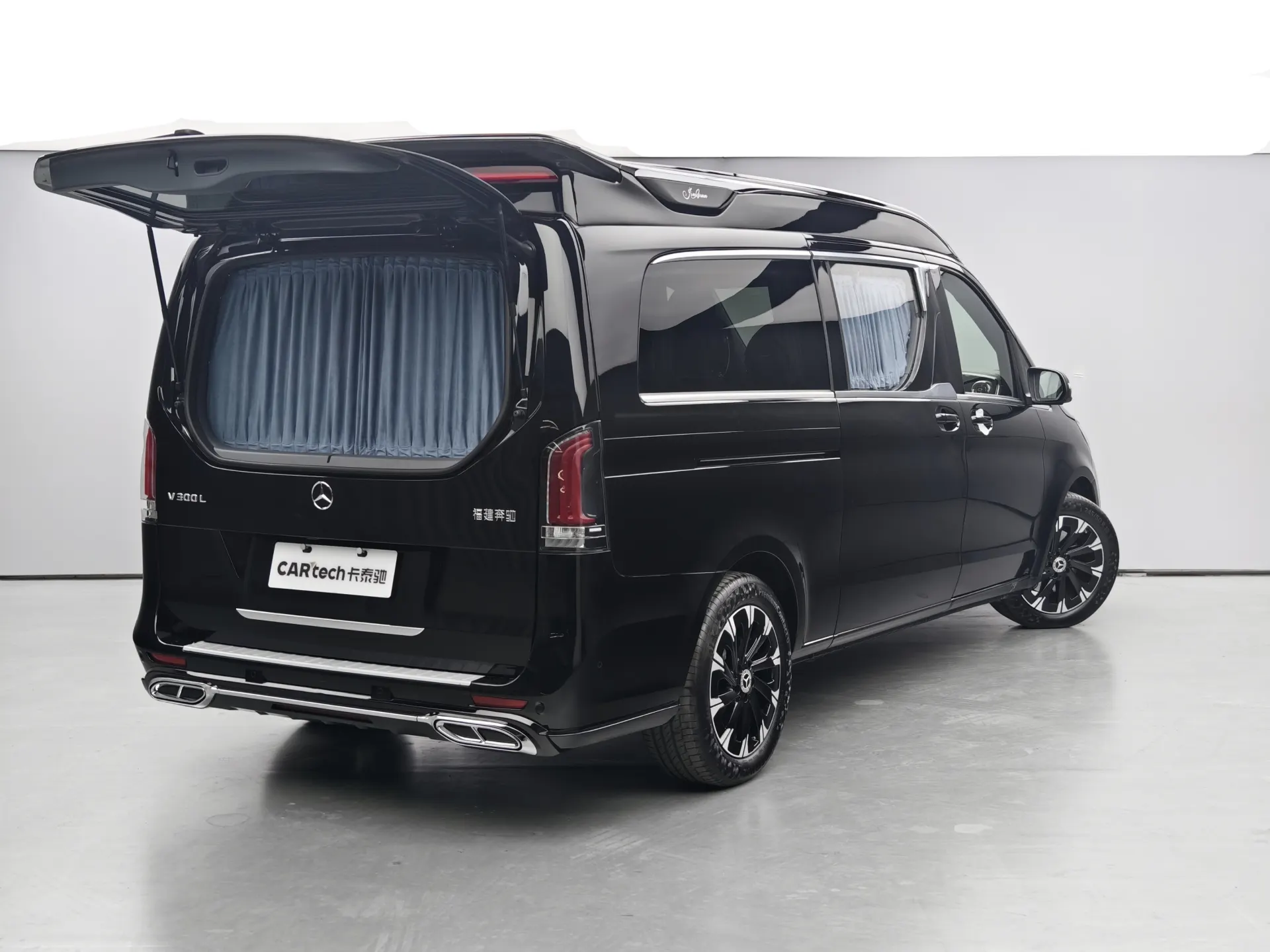 Mercedes-Benz V, 2024 8