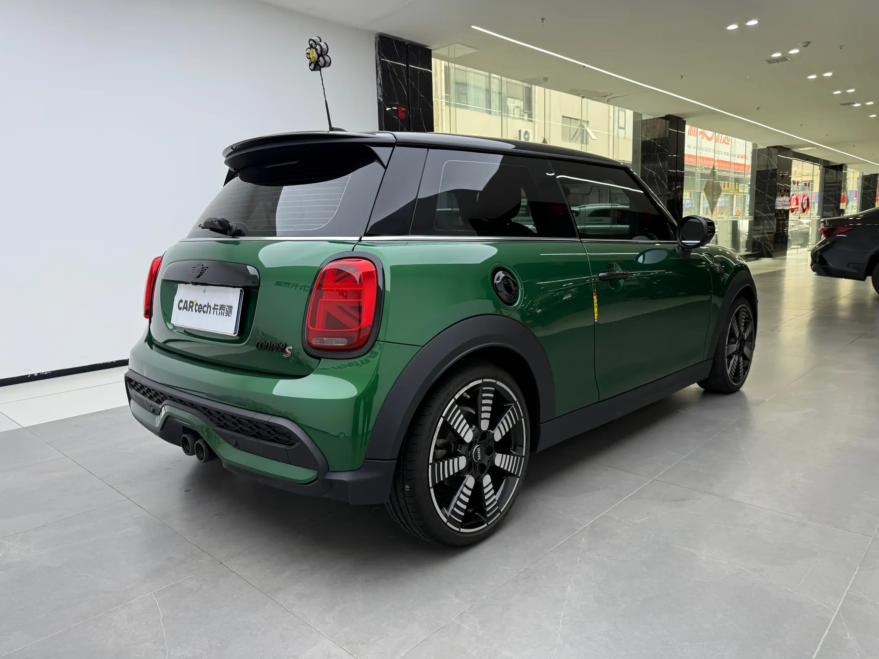 Mini Cooper, 2024 все фото