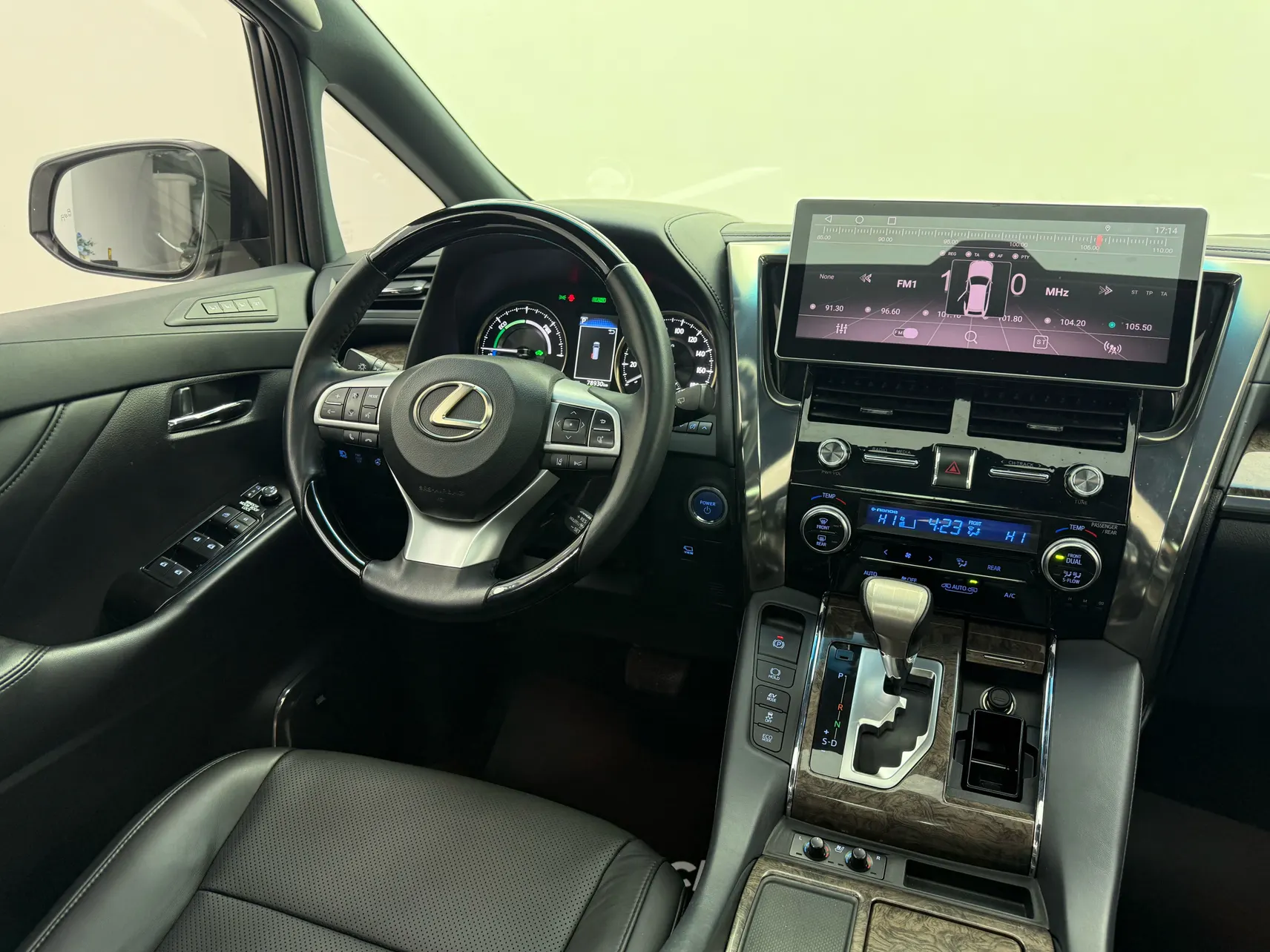 Toyota Alphard, 2019 10
