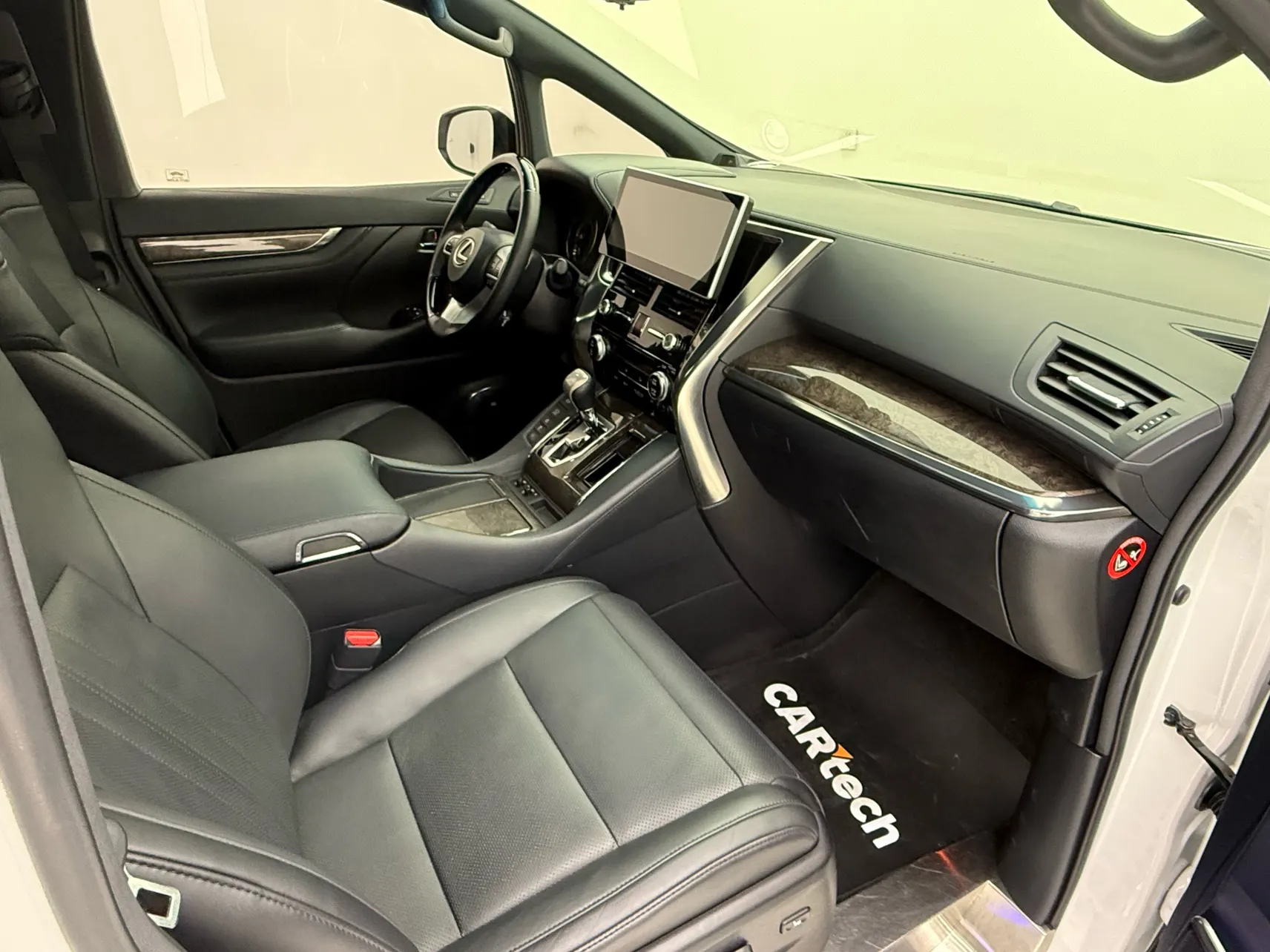 Toyota Alphard, 2019 15