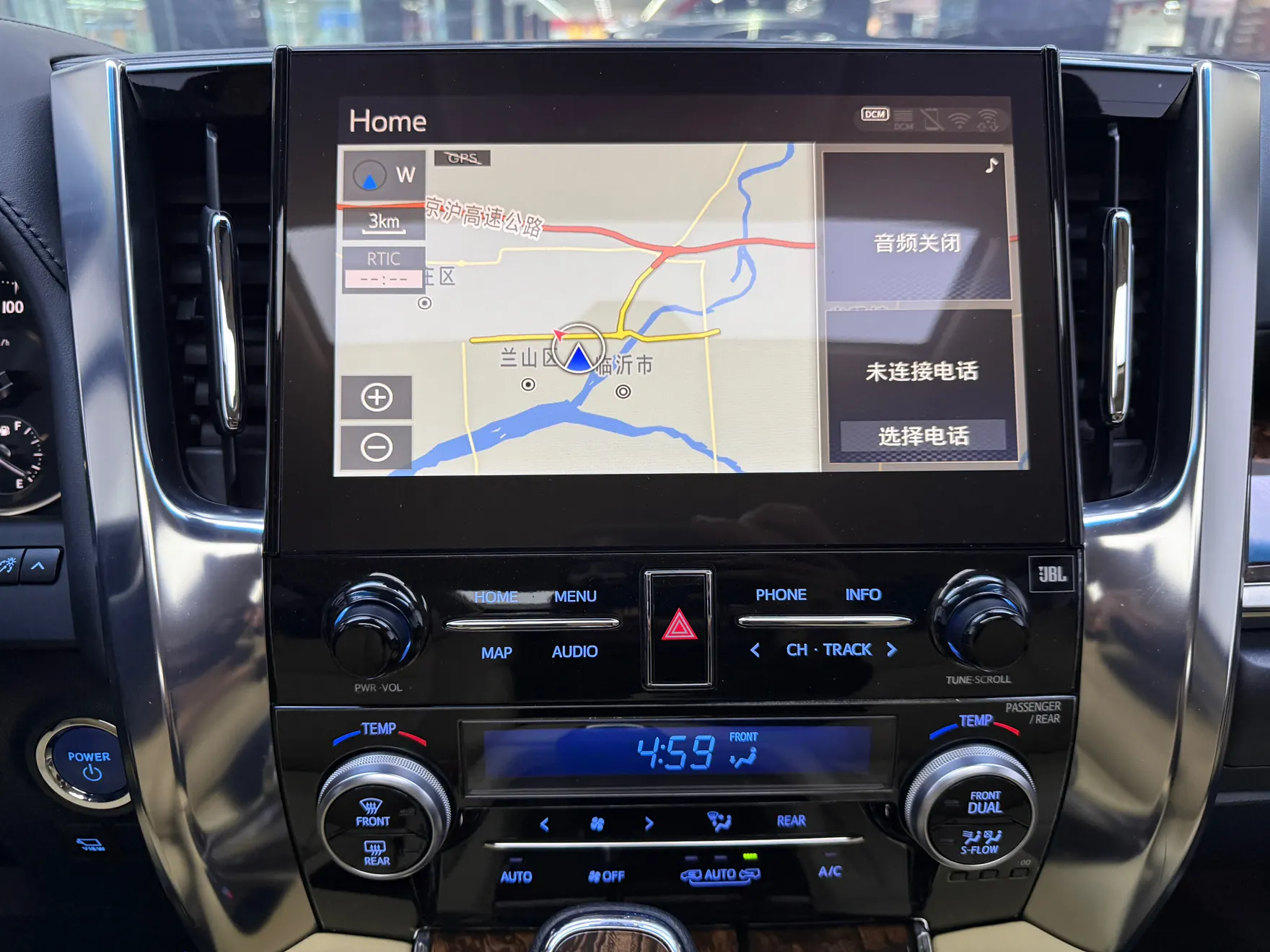 Toyota Alphard, 2022 26