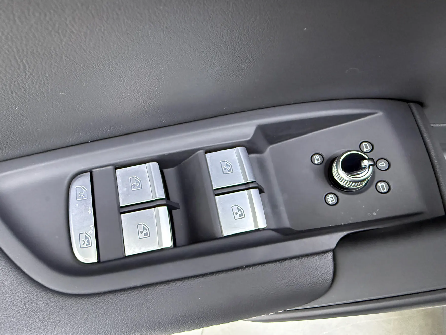 Audi Q5L 40, 2024 27