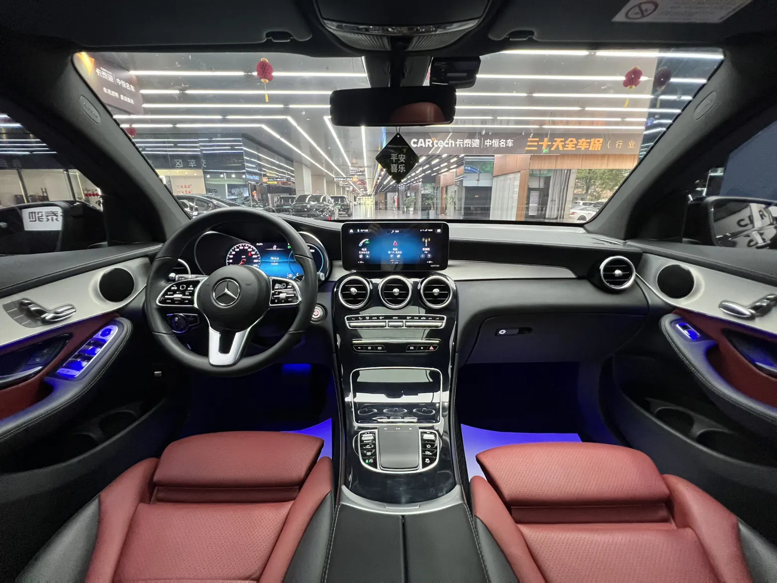Mercedes-Benz GLC 260 4MATIC, 2020 14