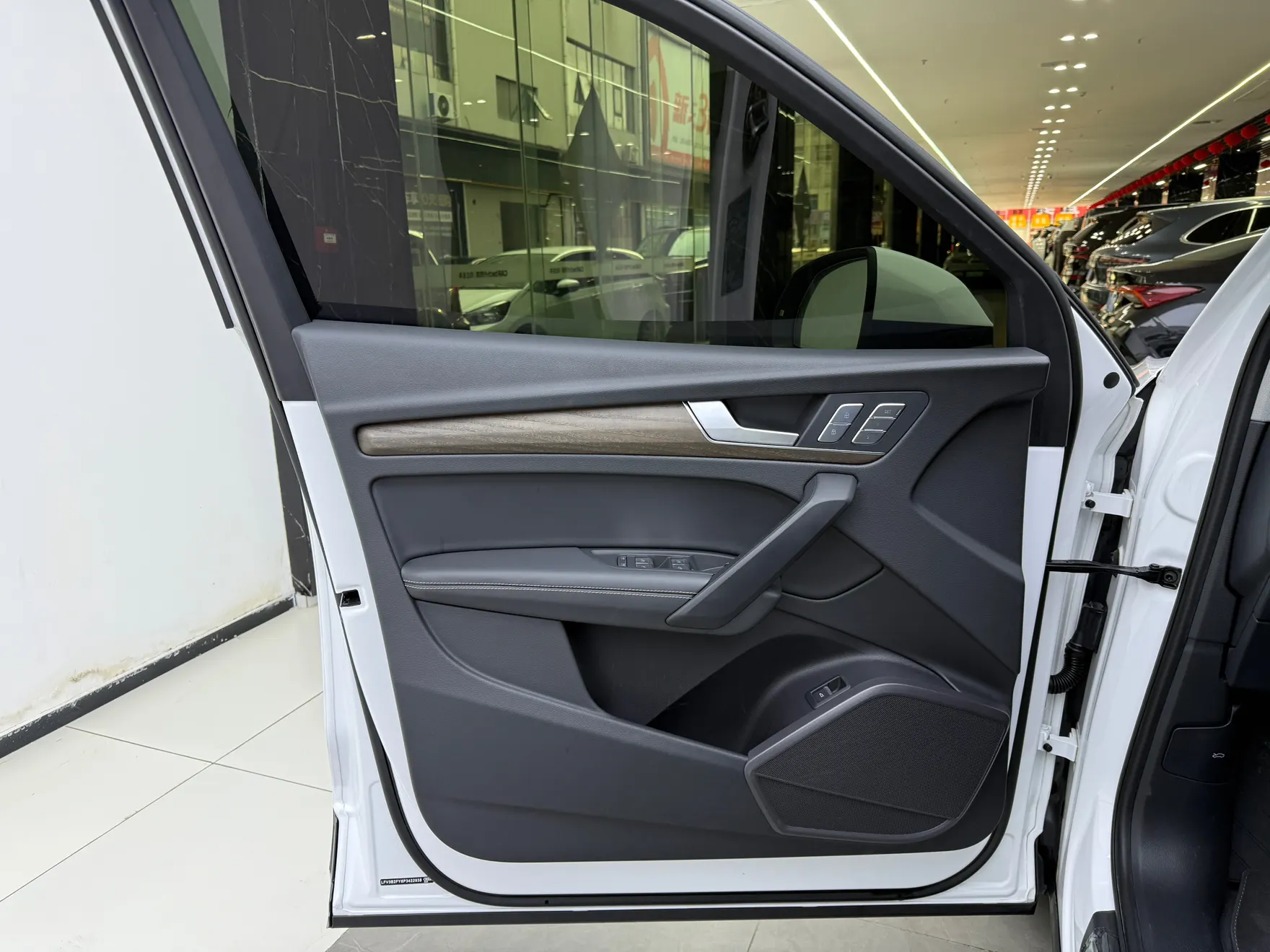 Audi Q5L 40, 2024 17