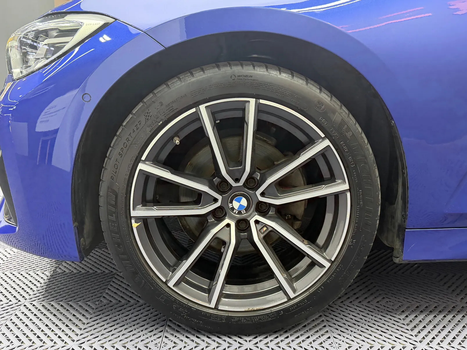 BMW 325Li, 2021 7