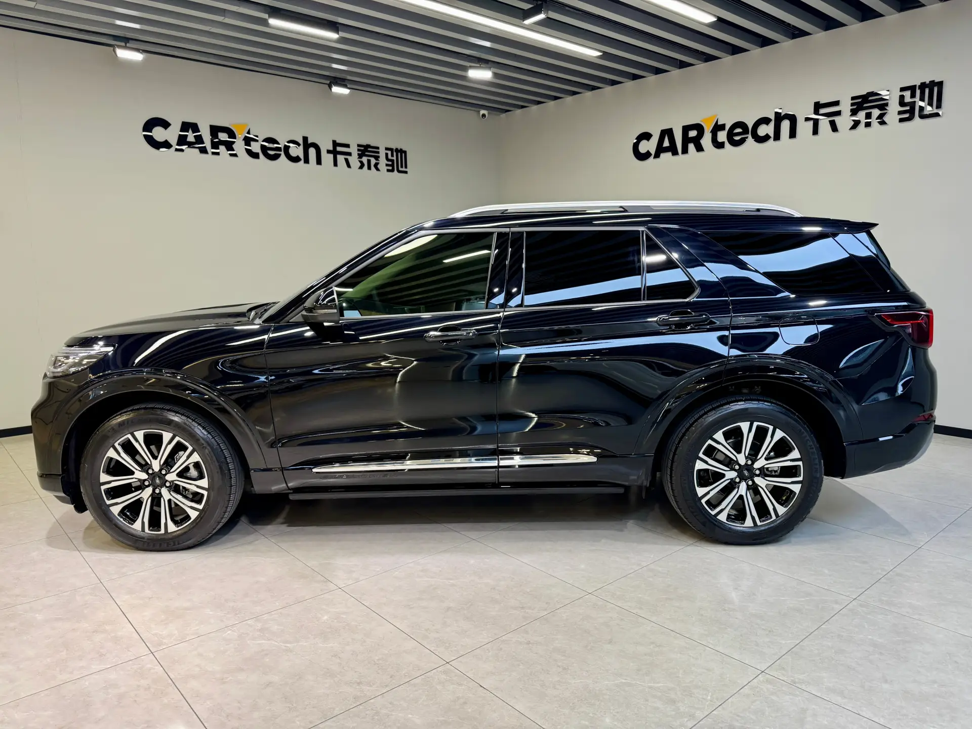 Ford Explorer, 2026 7