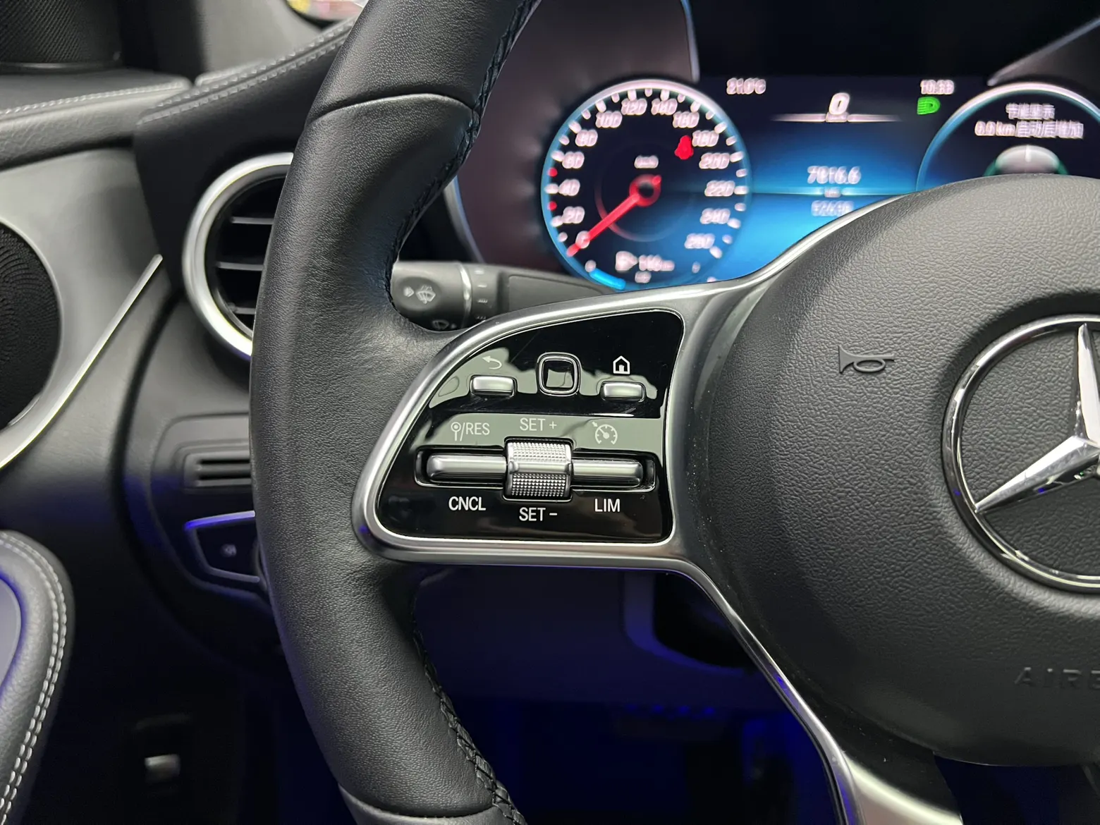 Mercedes-Benz GLC 260 4MATIC, 2020 15