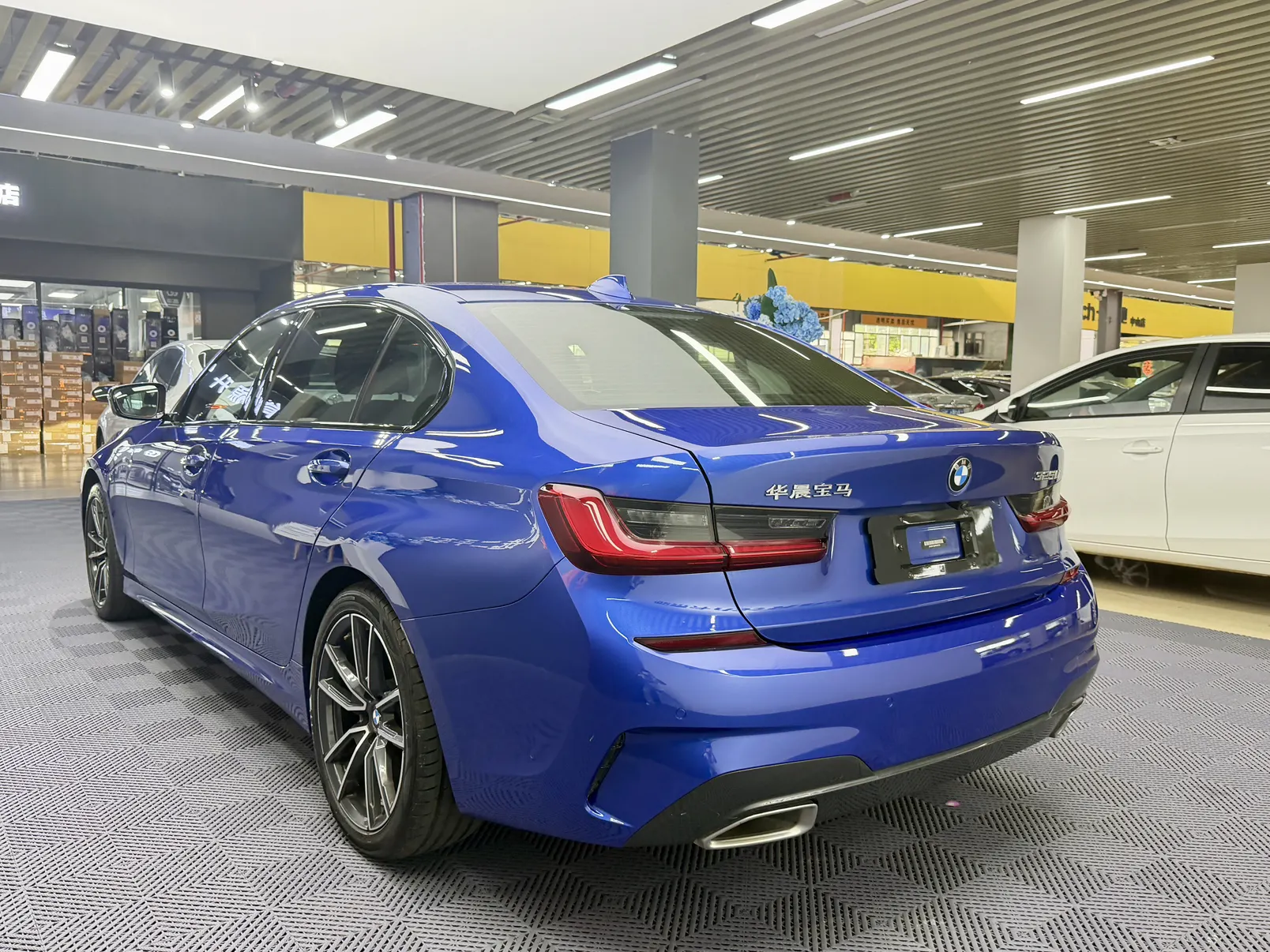 BMW 325Li, 2021 4