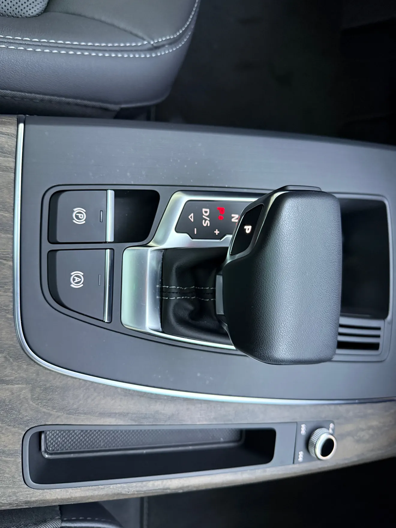 Audi Q5L 40, 2024 21