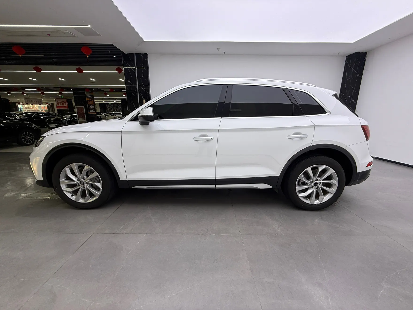 Audi Q5L 40, 2024 8