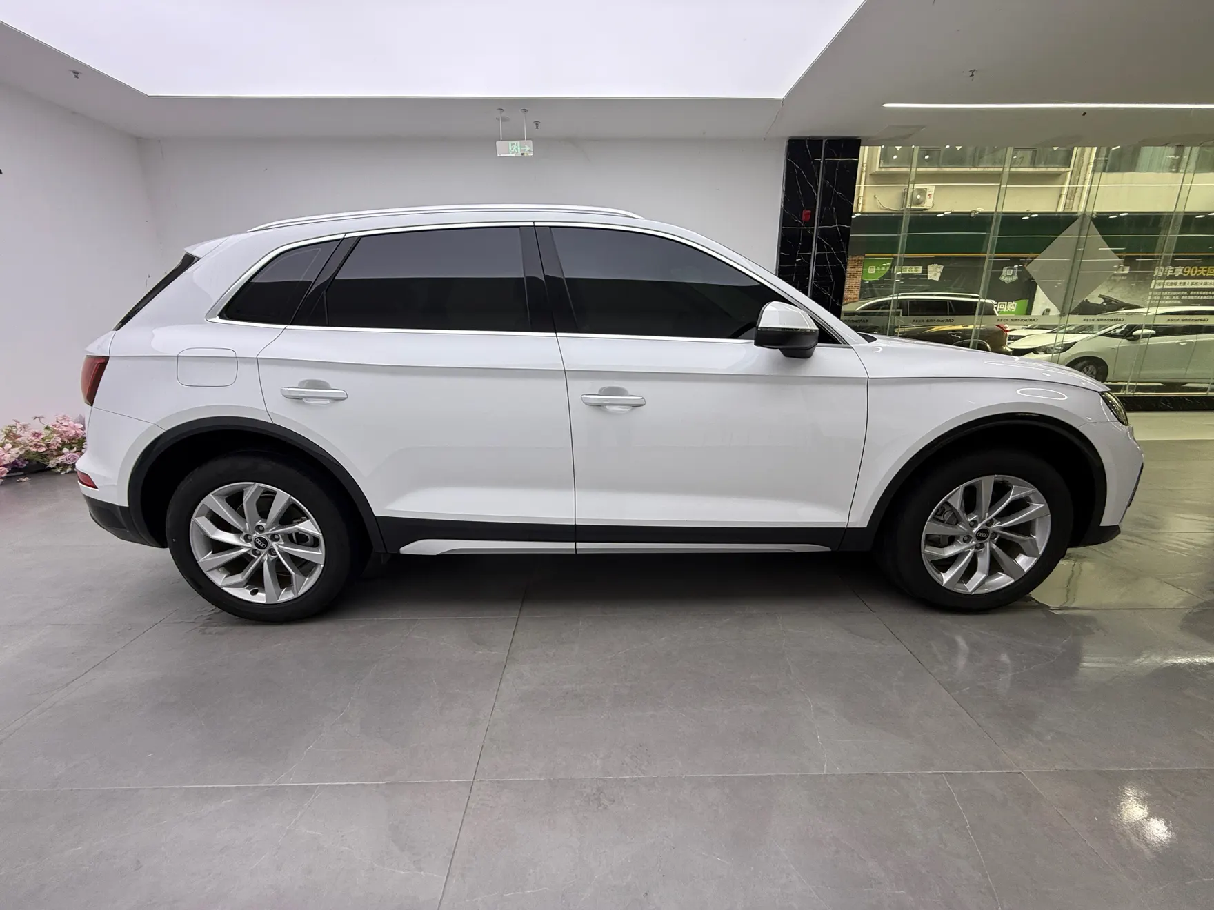 Audi Q5L 40, 2024 4