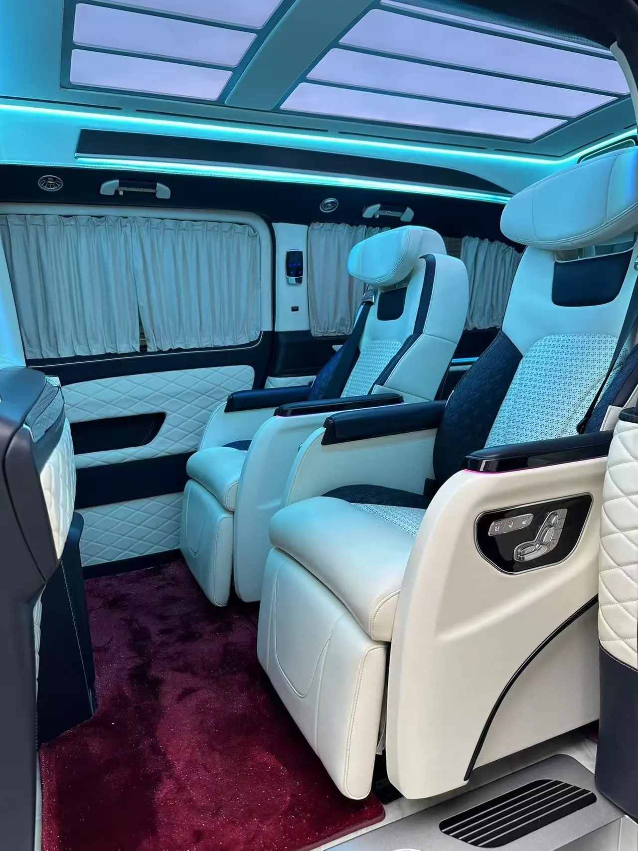 Mercedes-Benz Vito, 2023 10