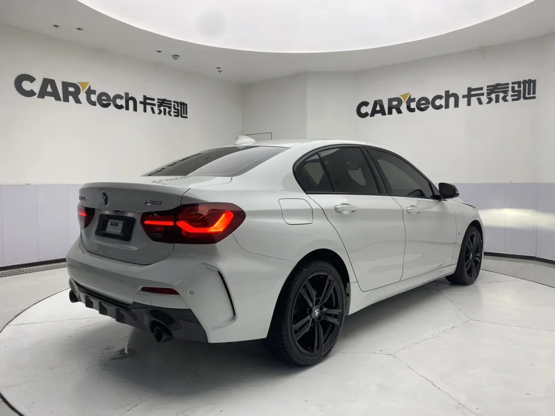 BMW 125i, 2023 все фото