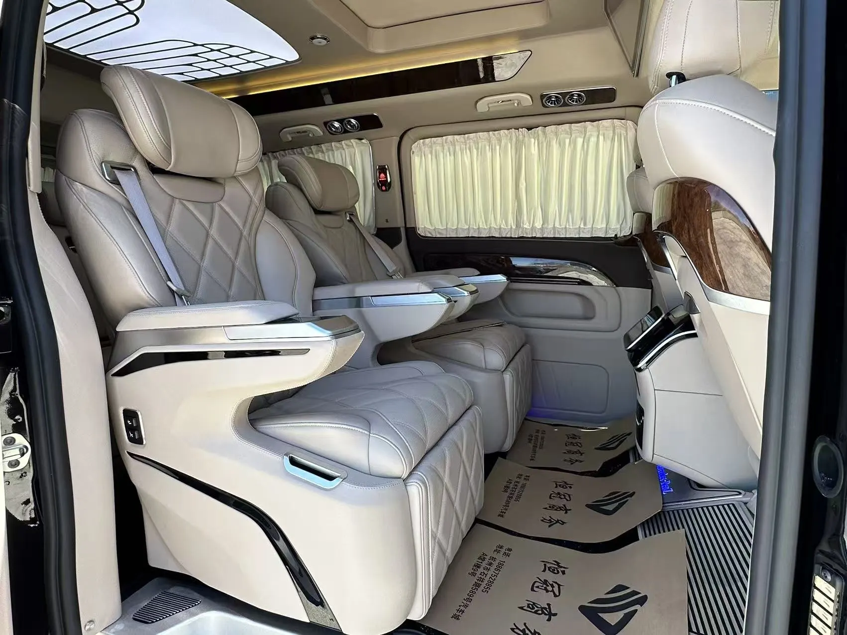 Mercedes-Benz Vito, 2023 11