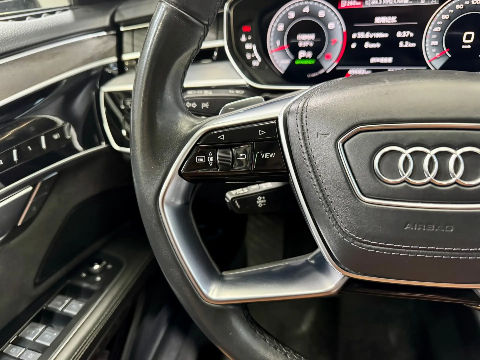 Audi A8L 50 TFSI, 2022 19