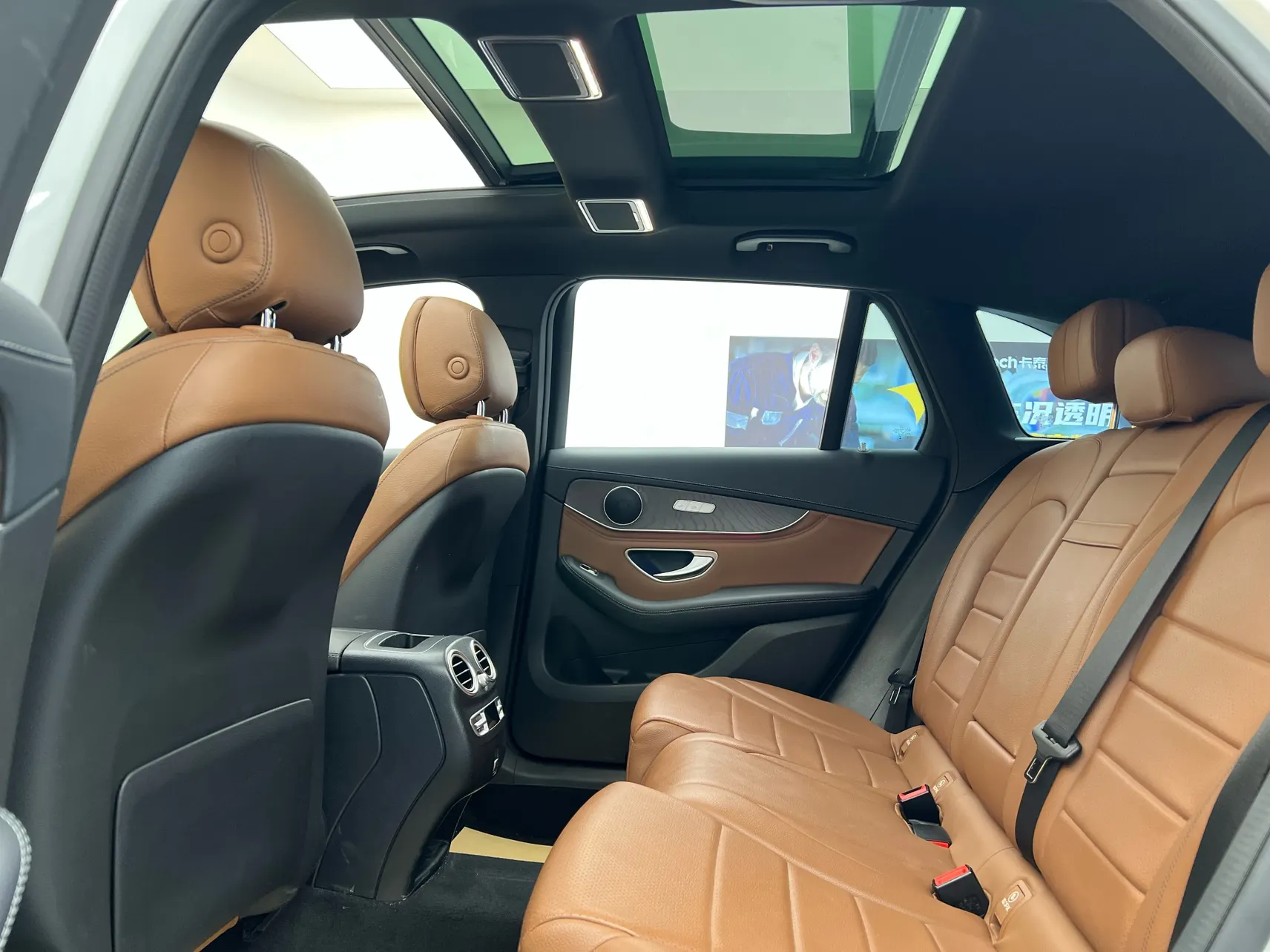 Mercedes-Benz GLC 300 L, 2020 32