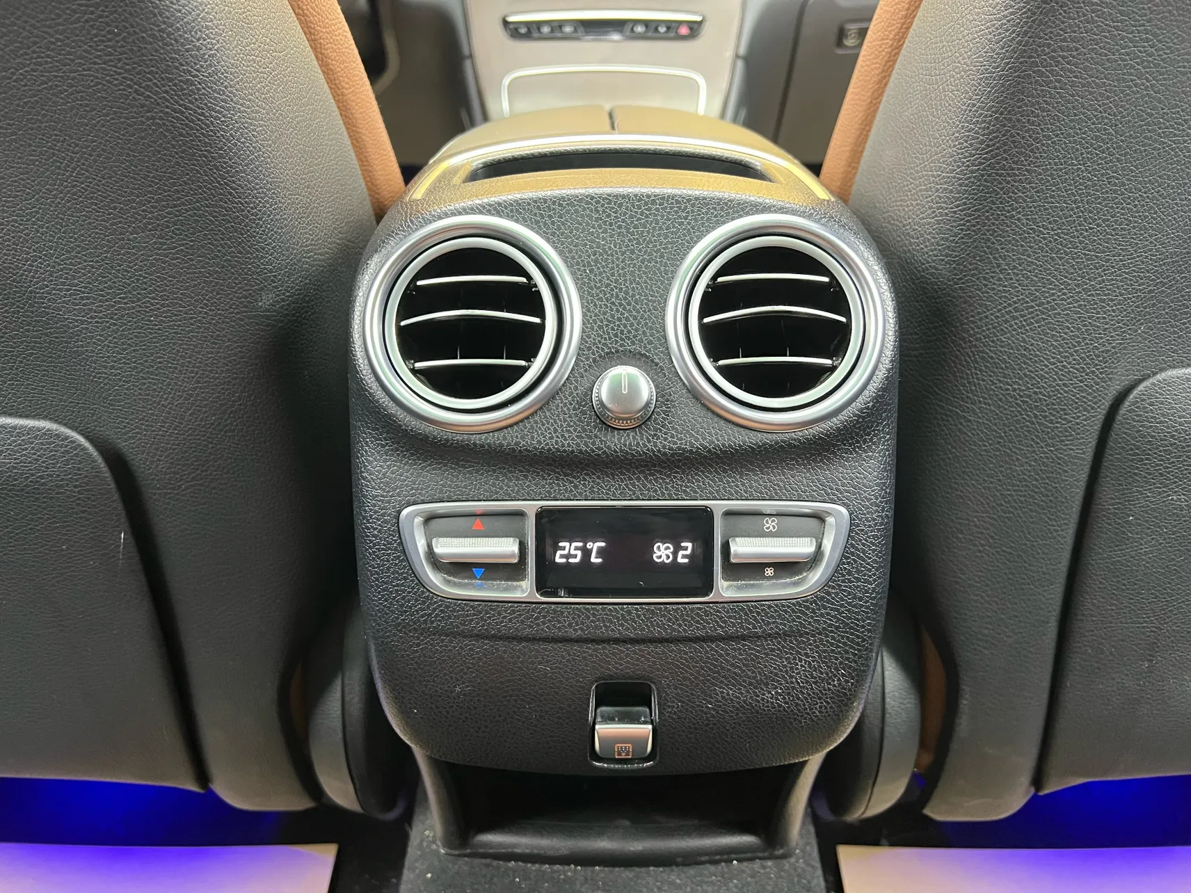 Mercedes-Benz GLC 300 L, 2020 25