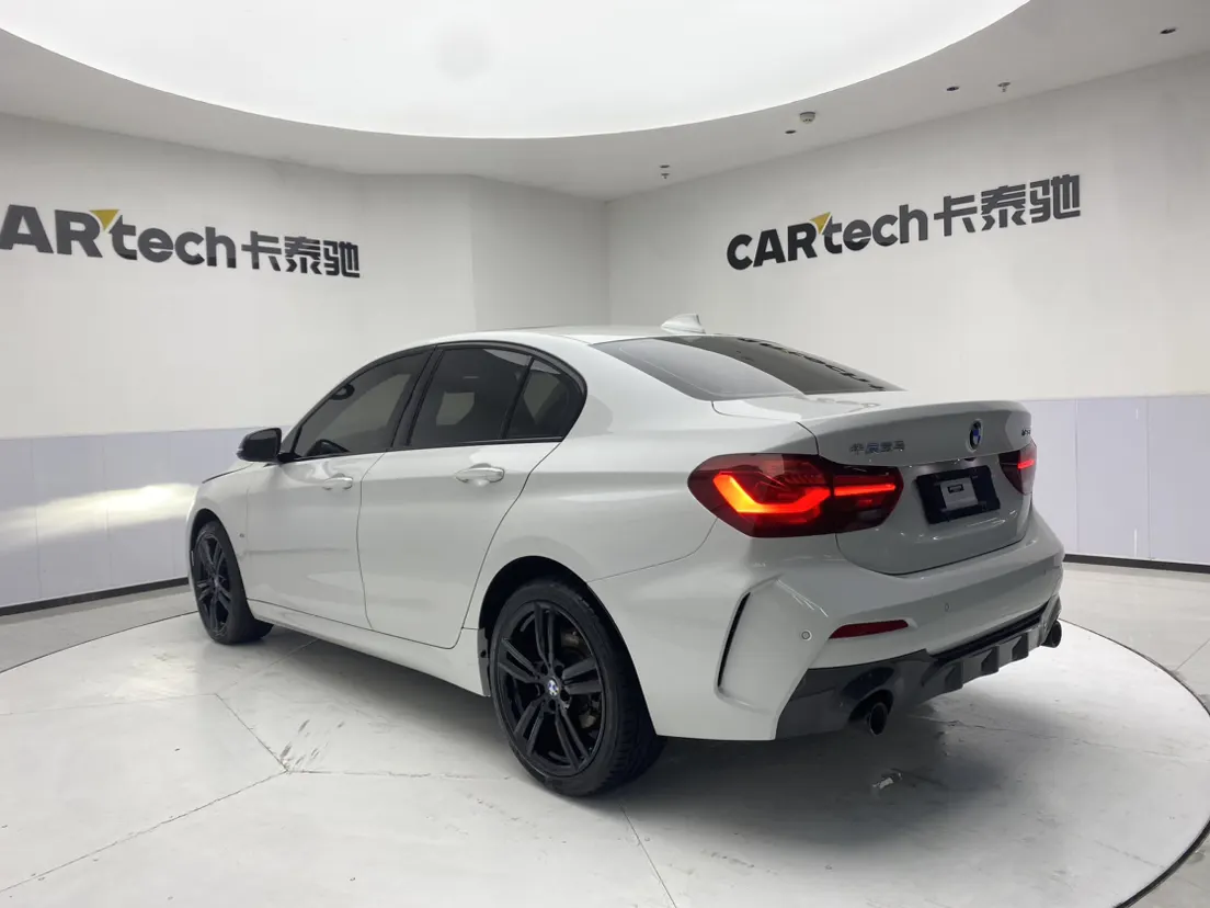 BMW 125i, 2023 7