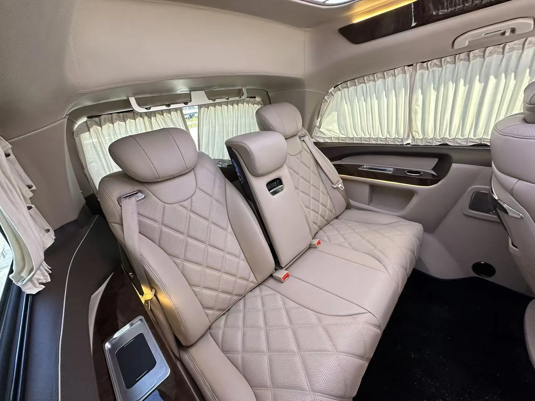 Mercedes-Benz Vito, 2023 12