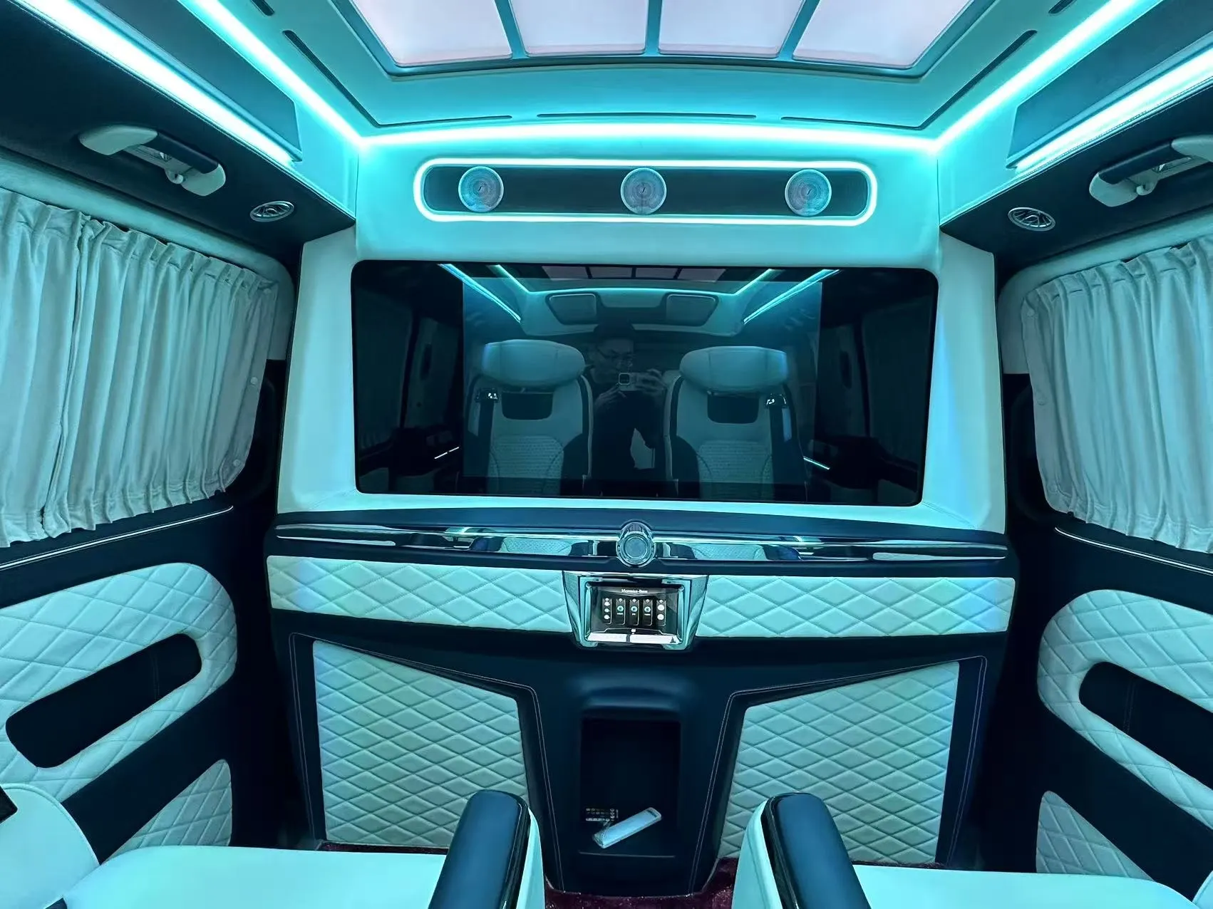 Mercedes-Benz Vito, 2023 12