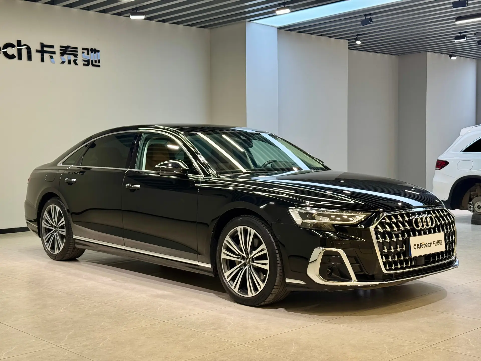 Audi A8L 50 TFSI, 2022 3