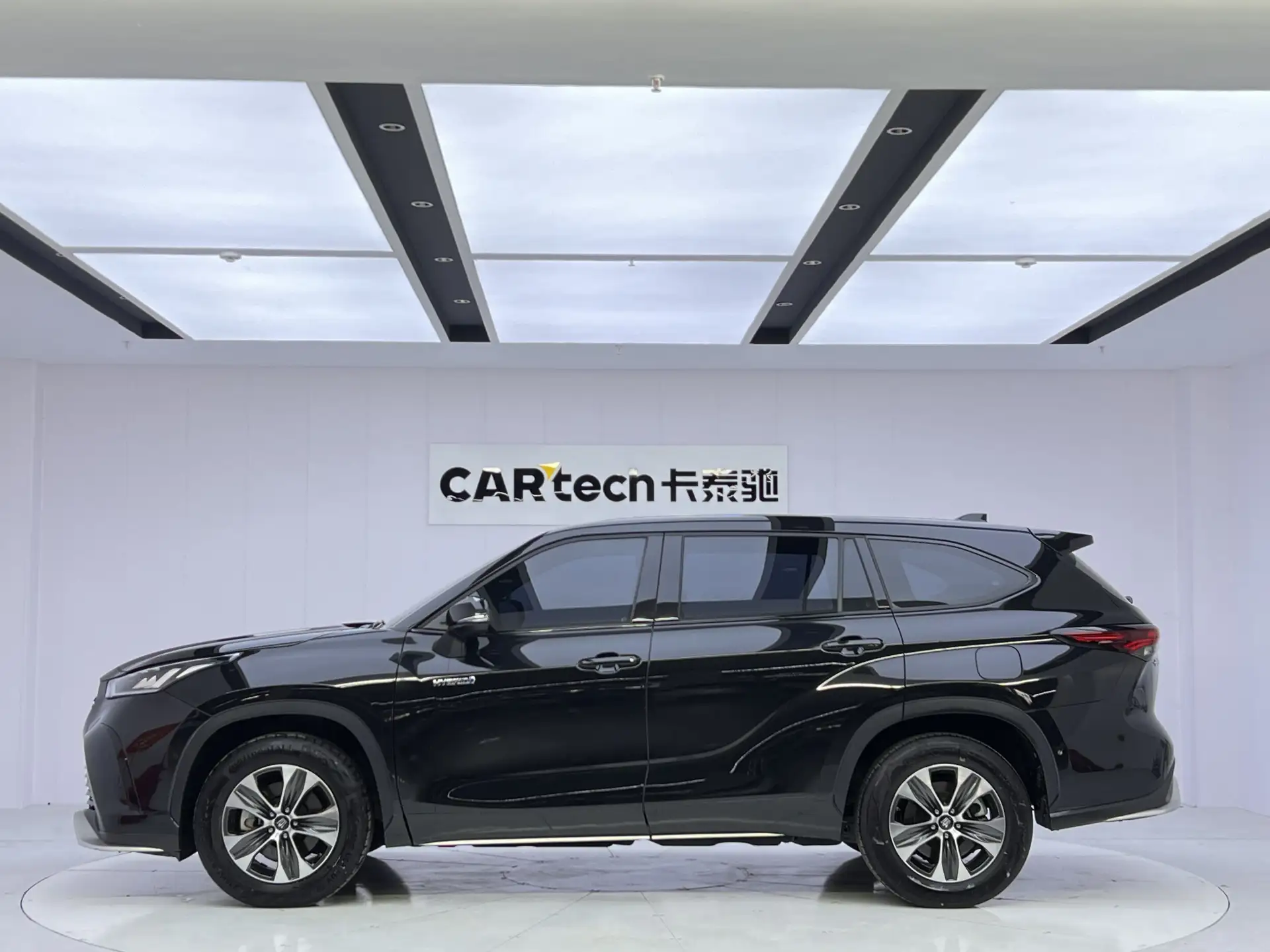 Toyota Crown, 2024 8