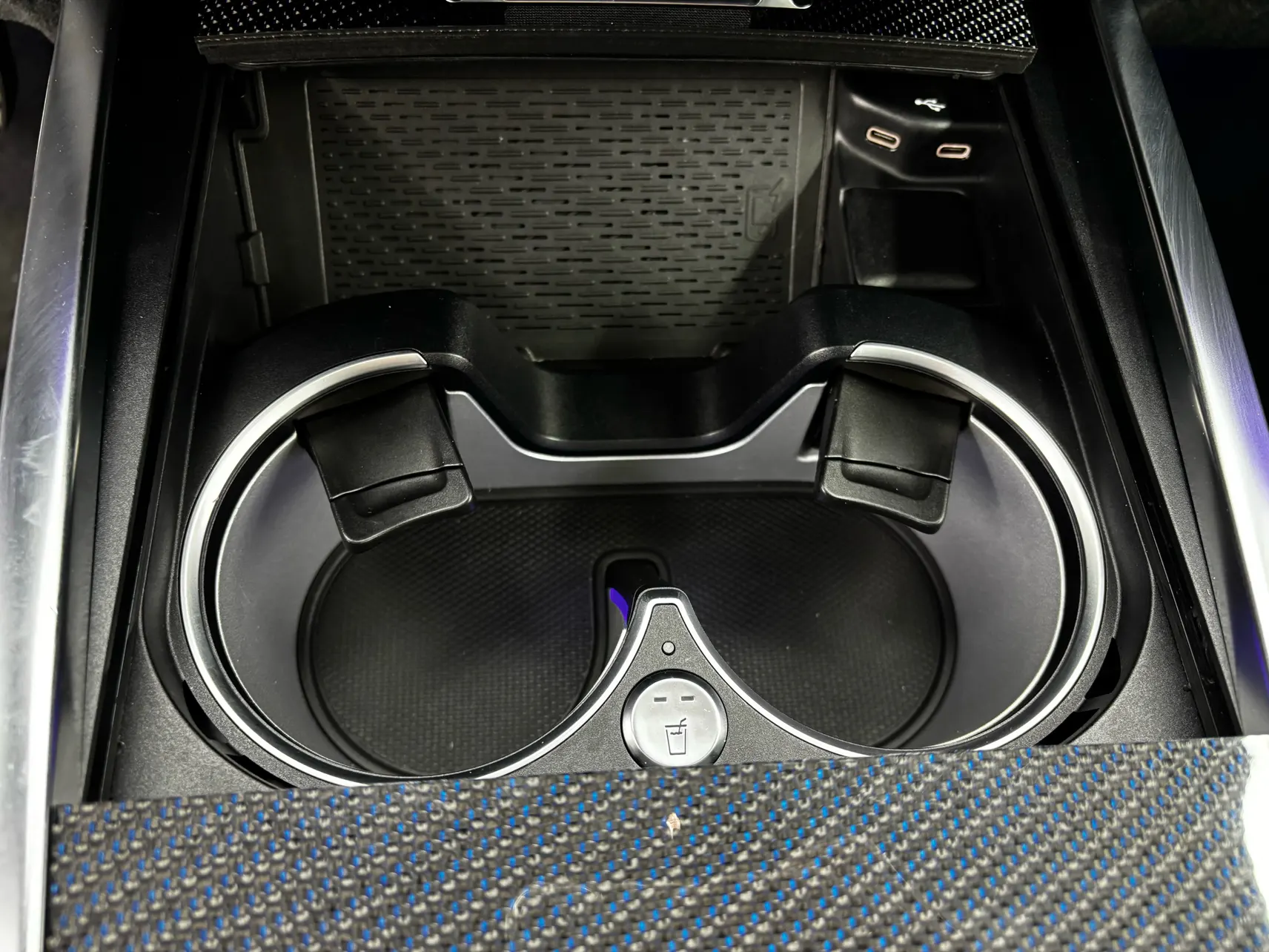 Mercedes-Benz G 580, 2024 27