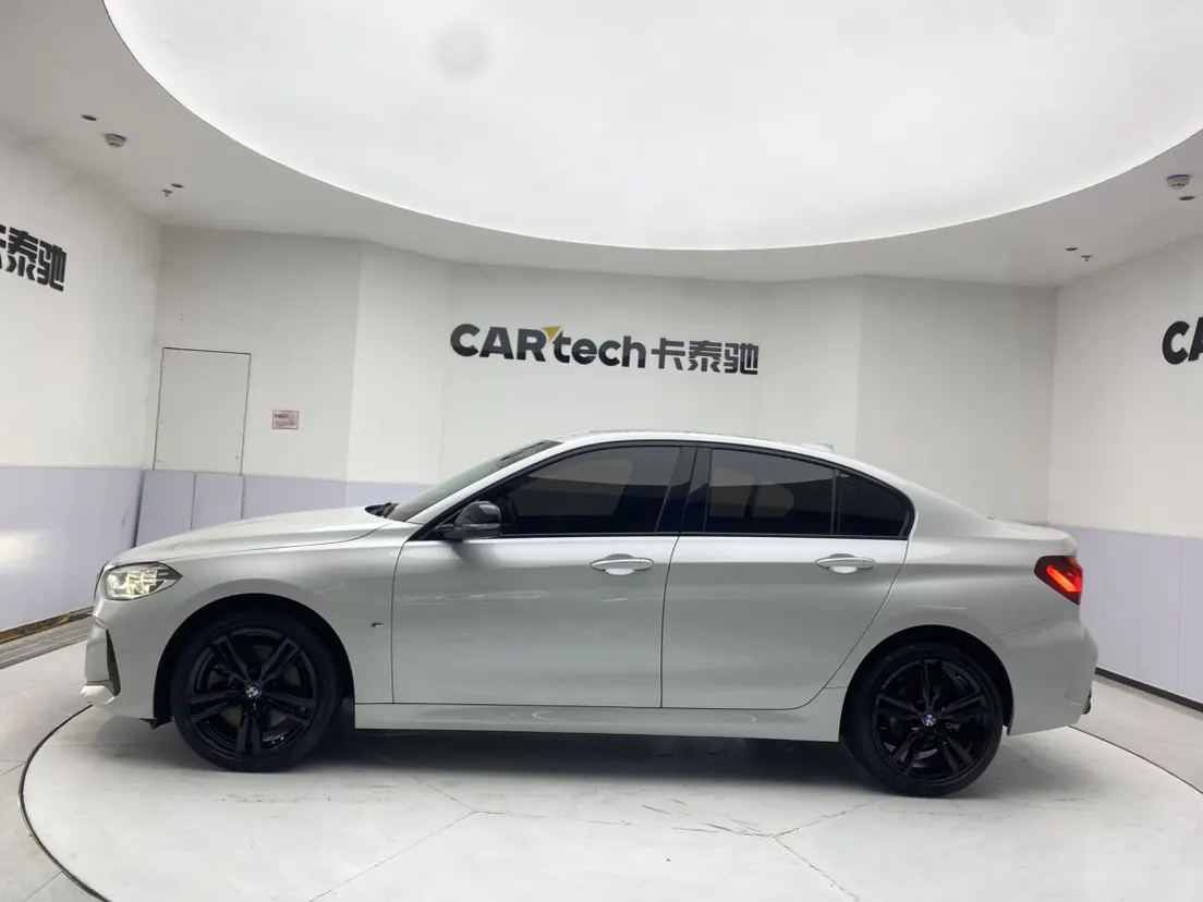 BMW 125i, 2023 8