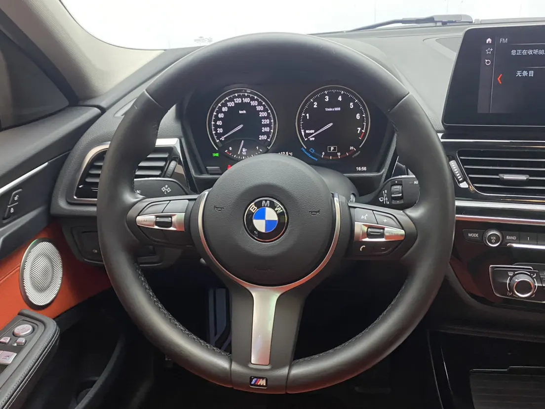 BMW 125i, 2023 15