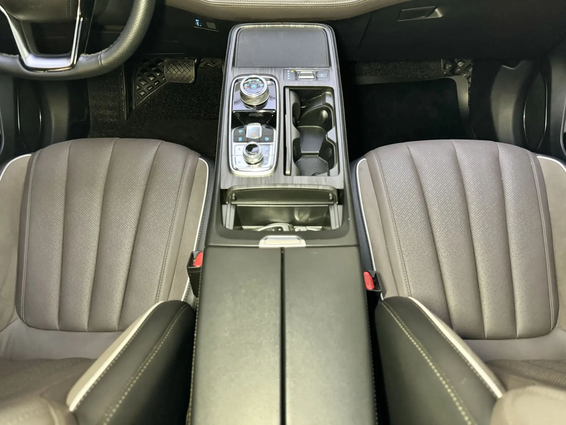 Ford Equator, 2023 20