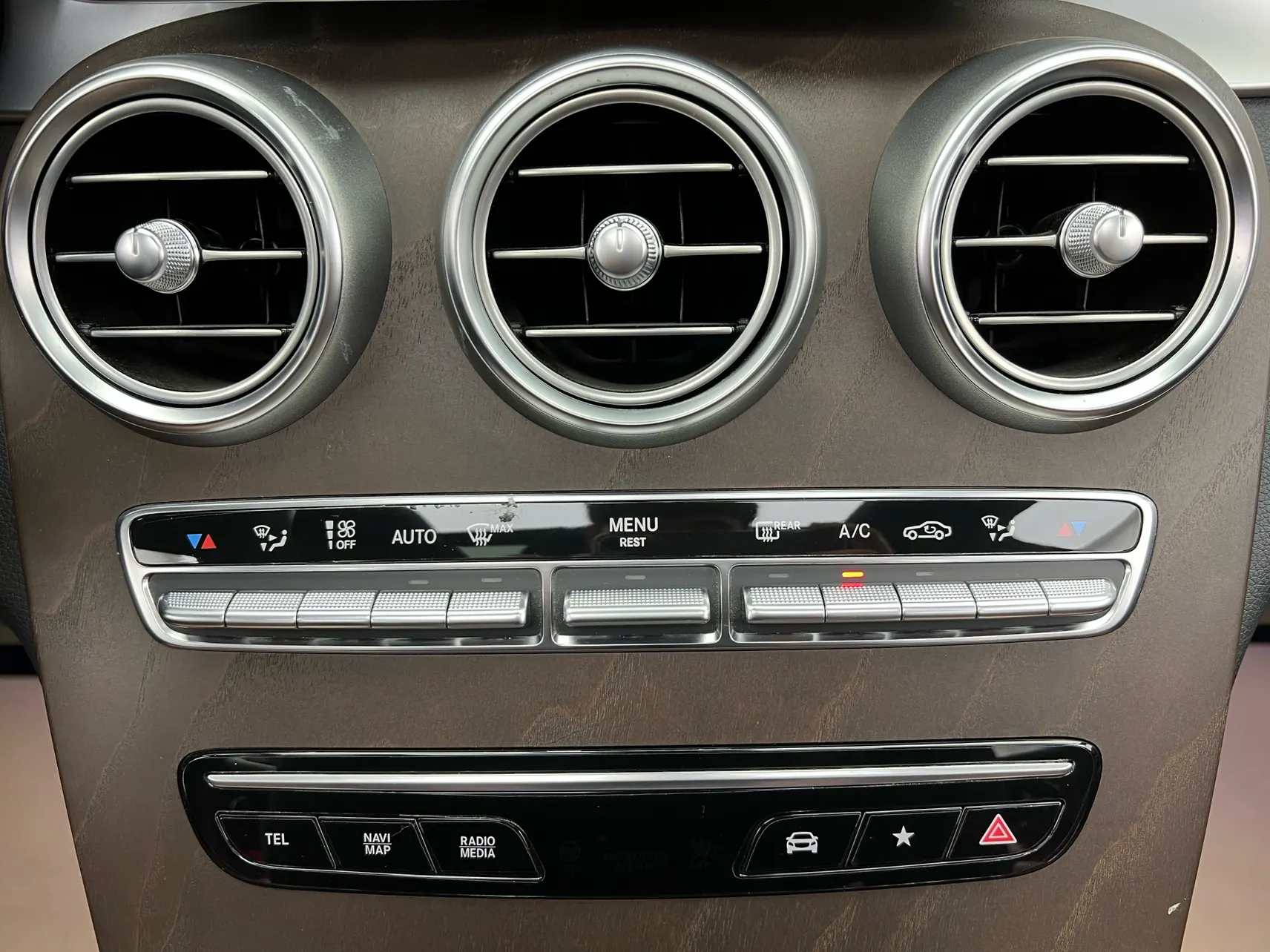 Mercedes-Benz GLC 300 L, 2020 28