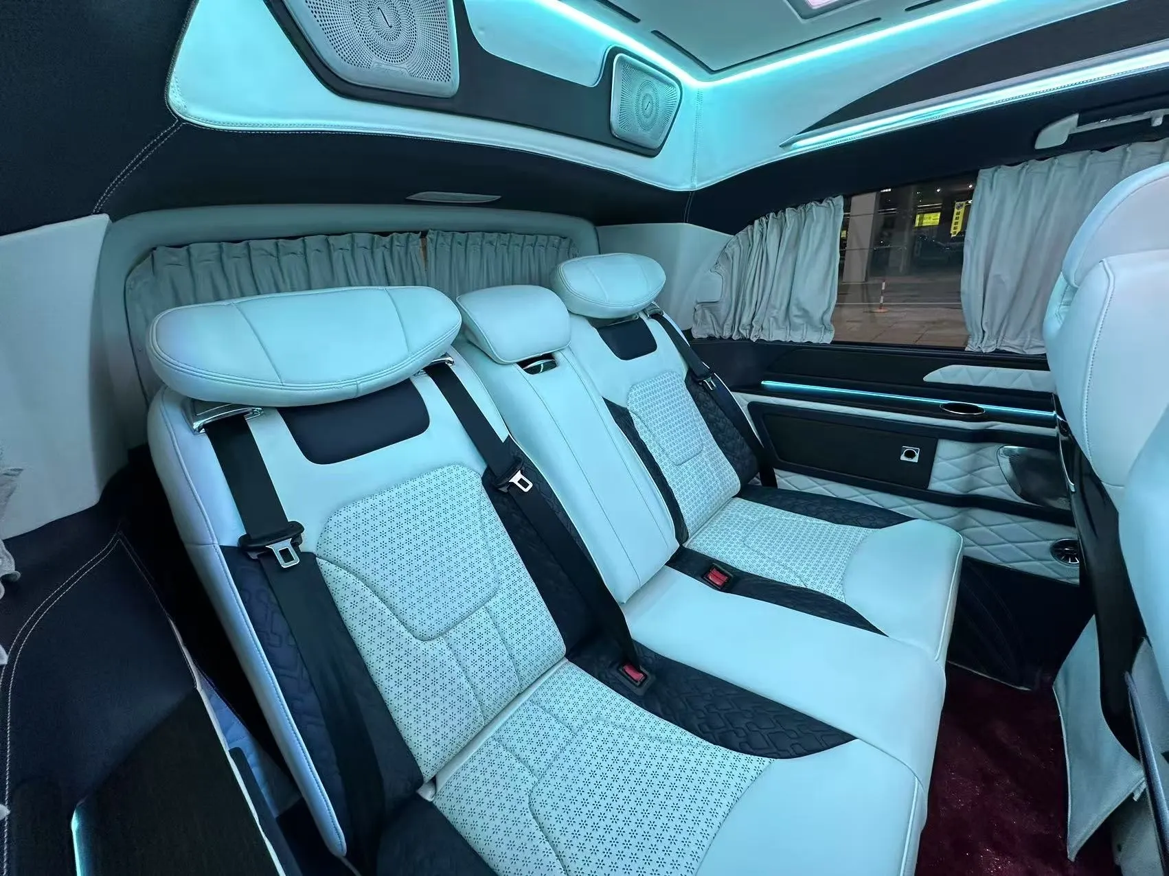 Mercedes-Benz Vito, 2023 11