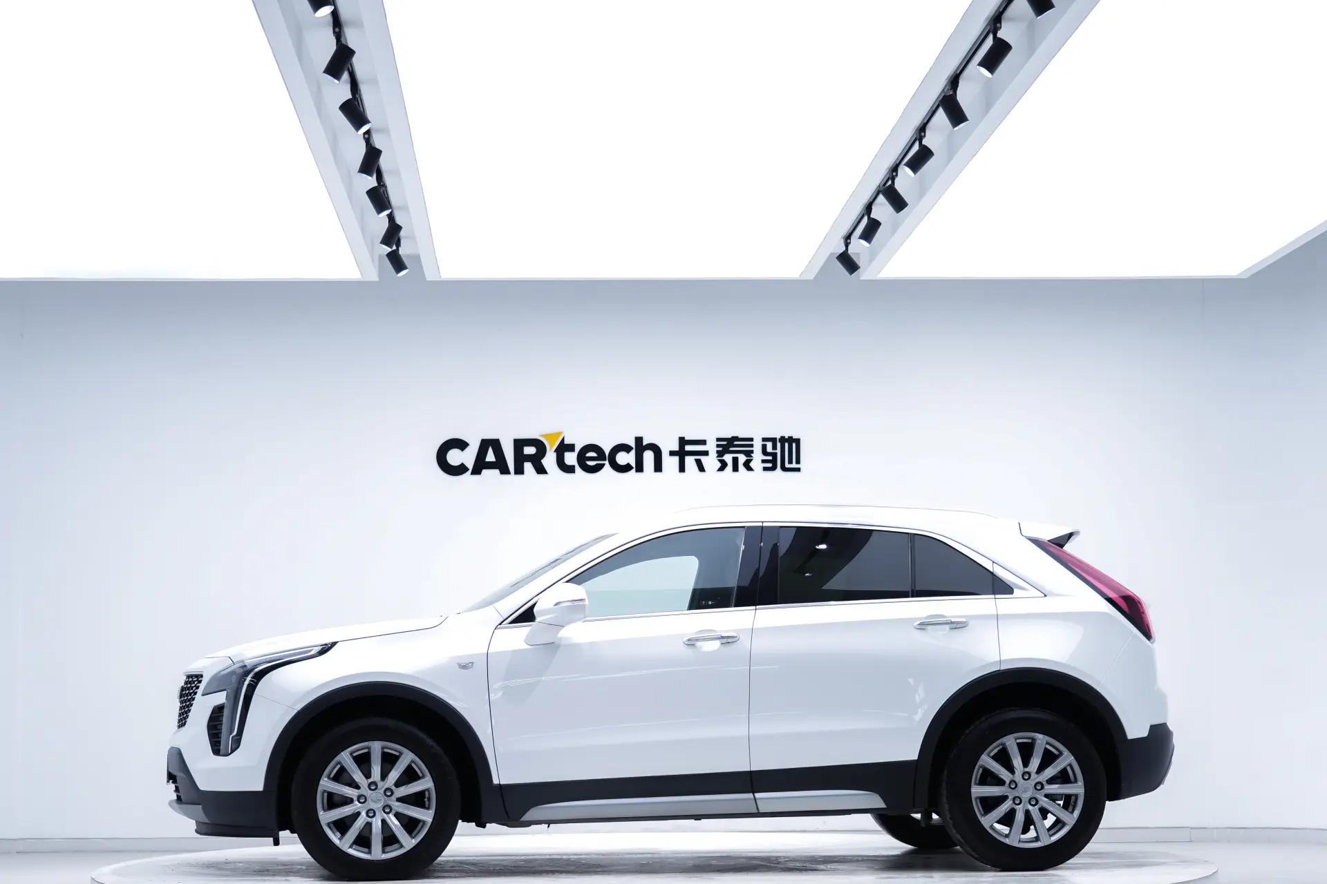 Cadillac XT4, 2021 8