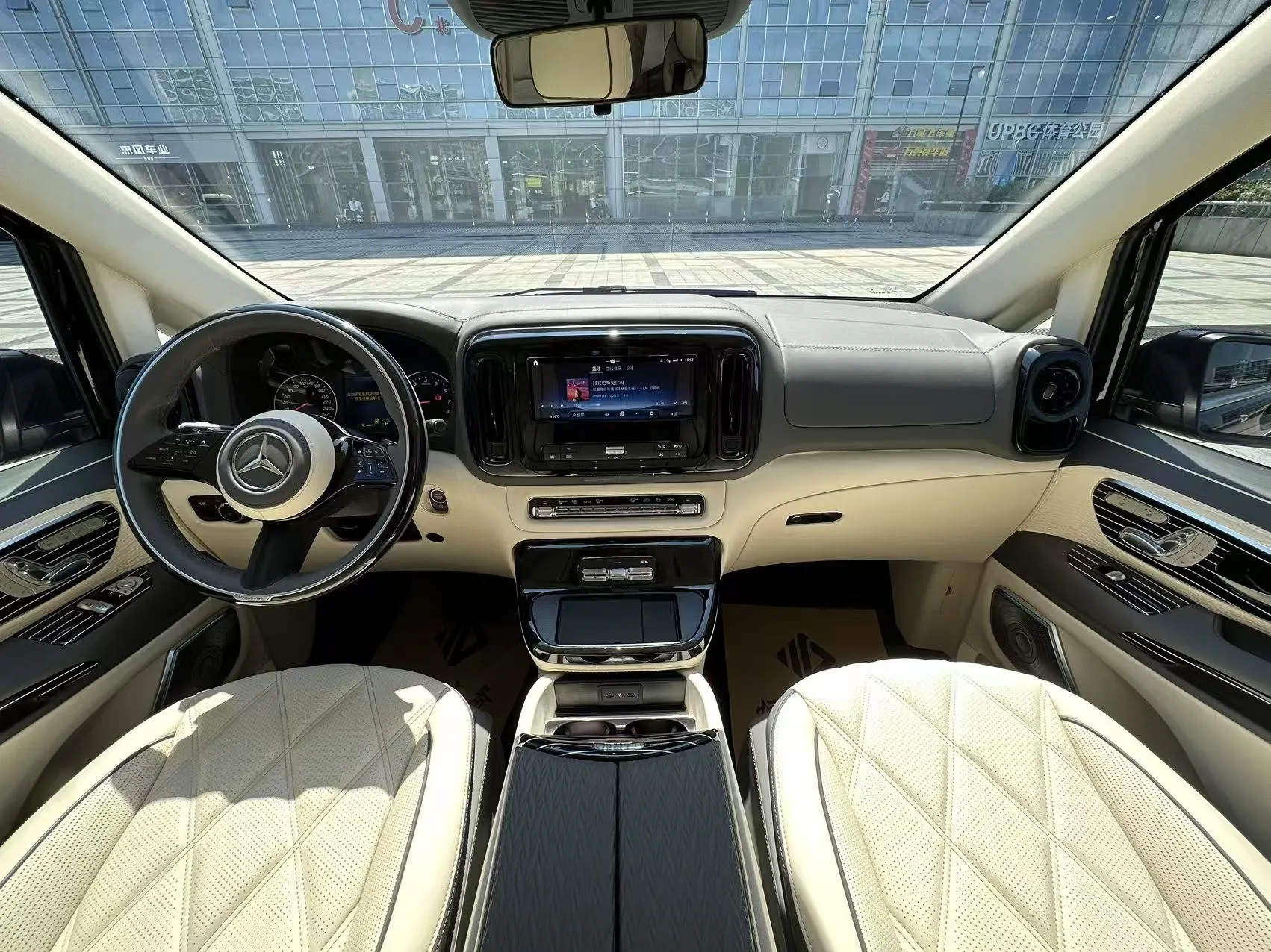 Mercedes-Benz Vito, 2025 8