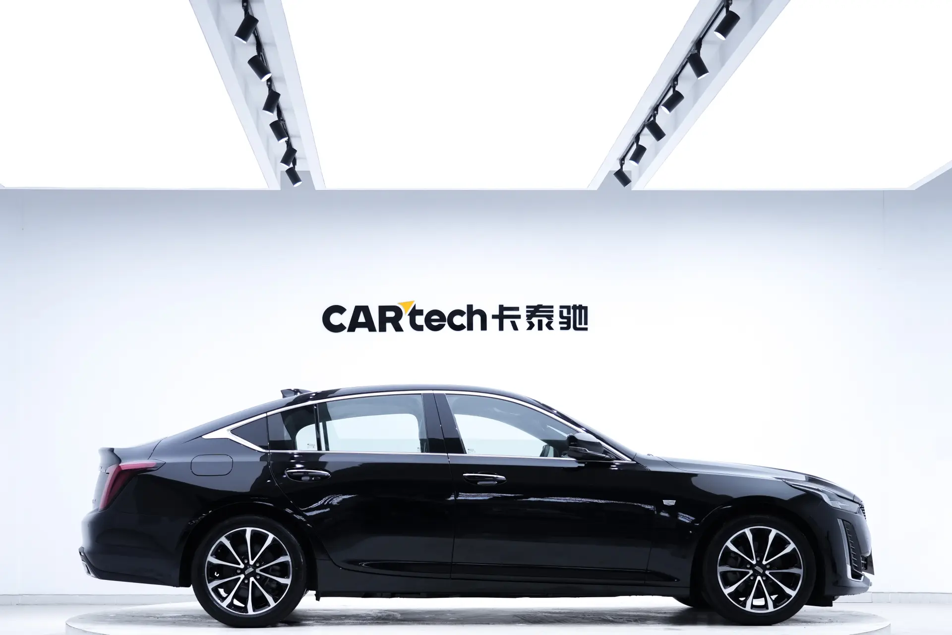 Cadillac CT5, 2021 4