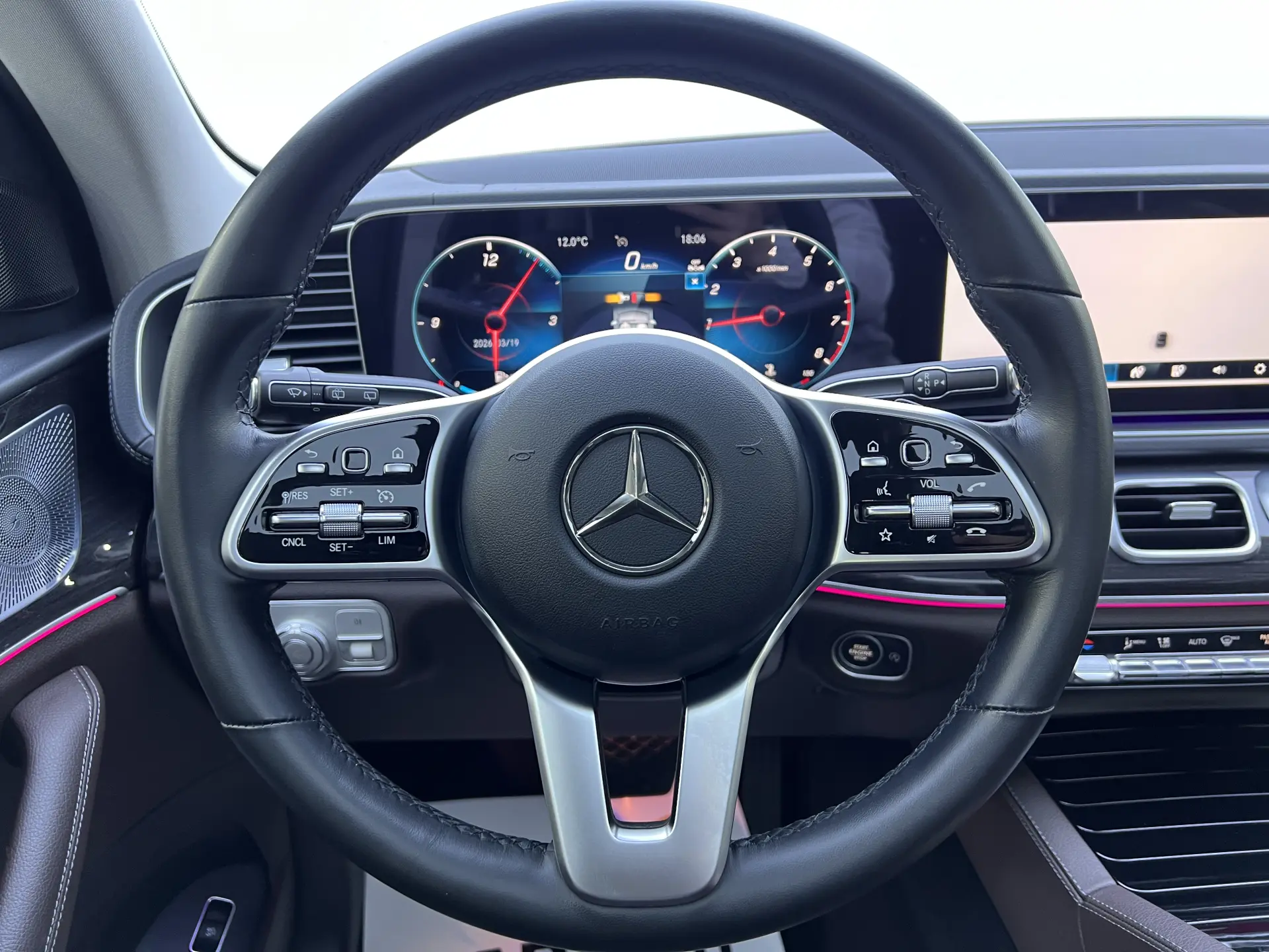 Mercedes-Benz GLE 350 4MATIC, 2023 все фото