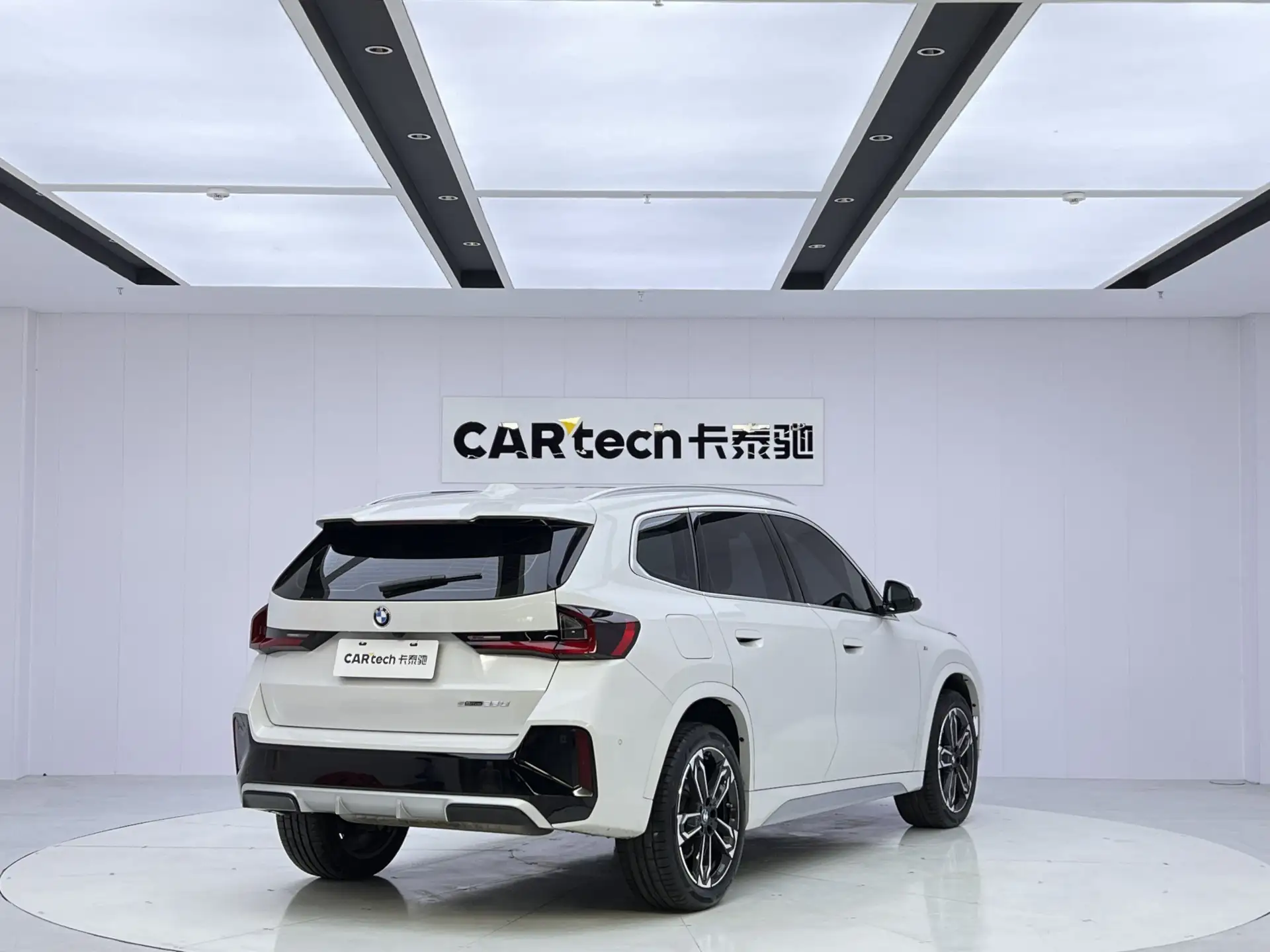 BMW X1, 2024 все фото