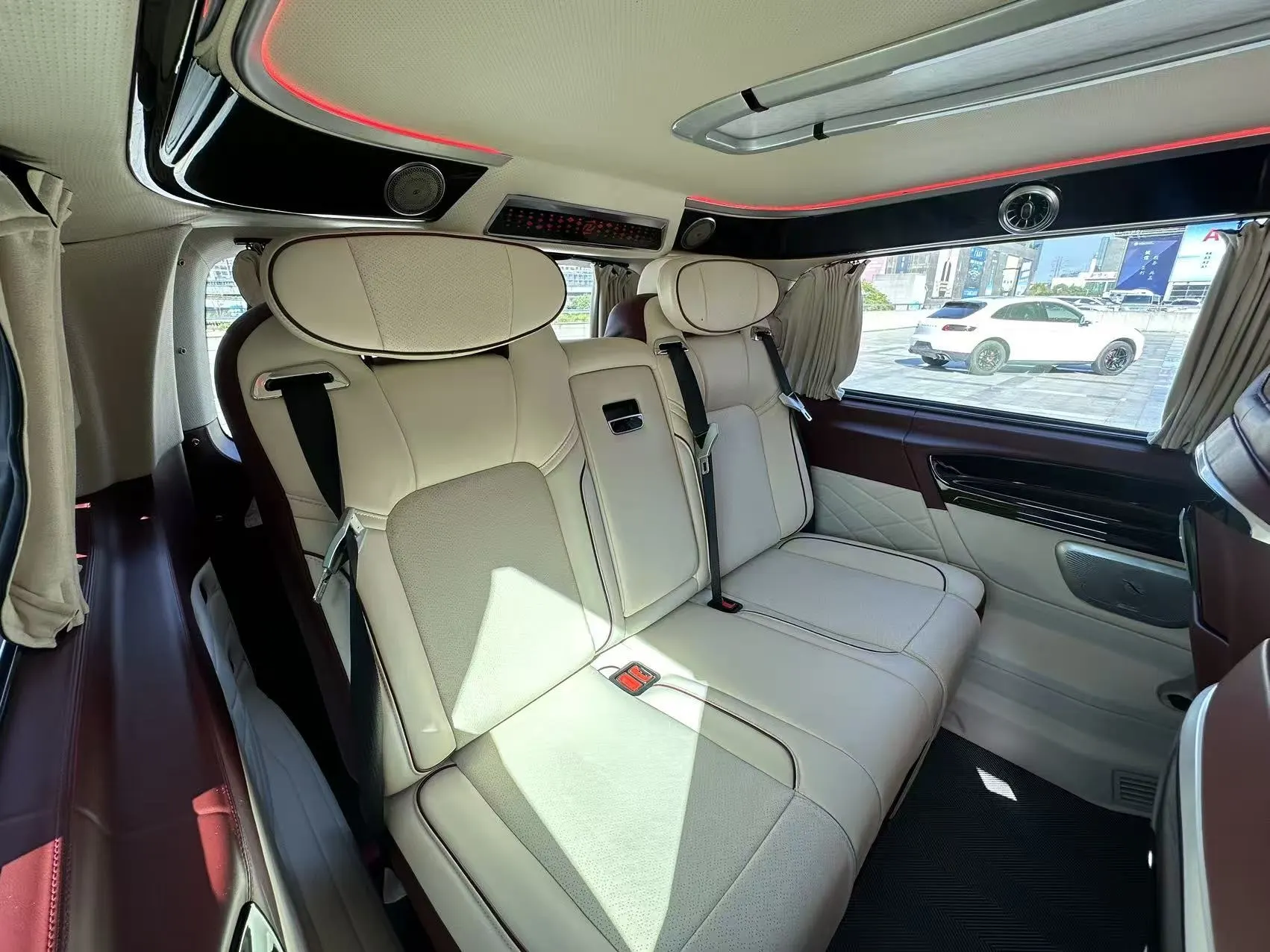 Mercedes-Benz Vito, 2023 12