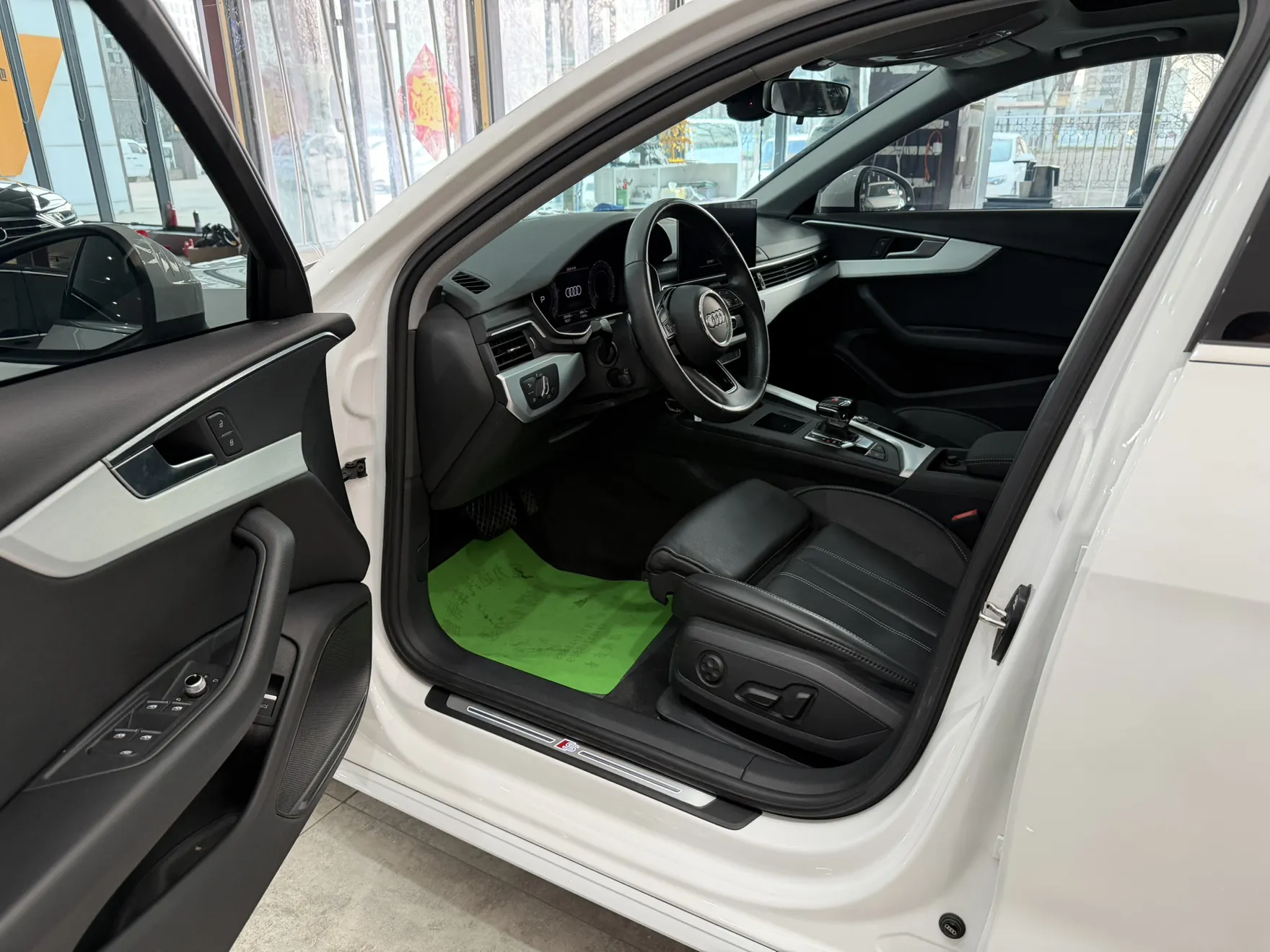 Audi A4L 40 TFSI, 2022 11