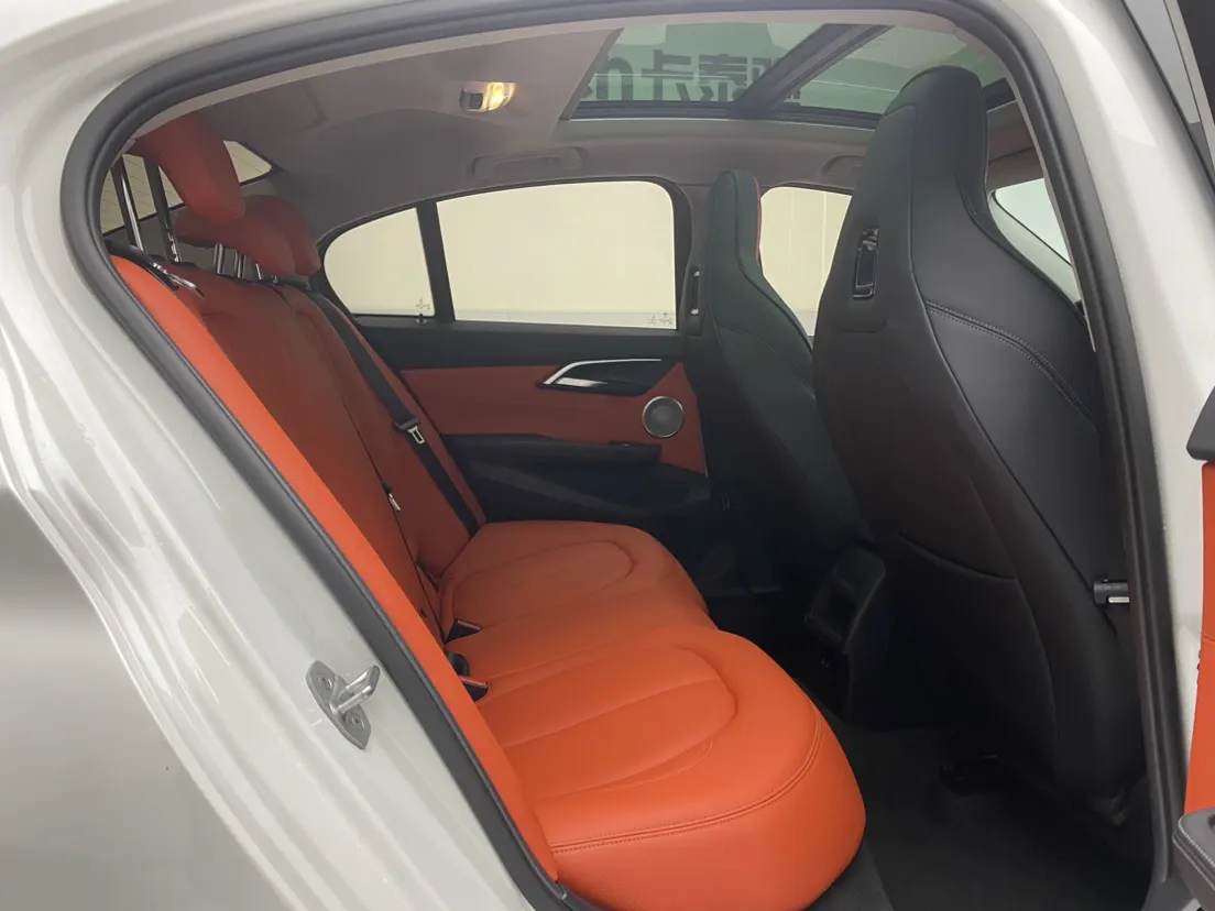 BMW 125i, 2023 24