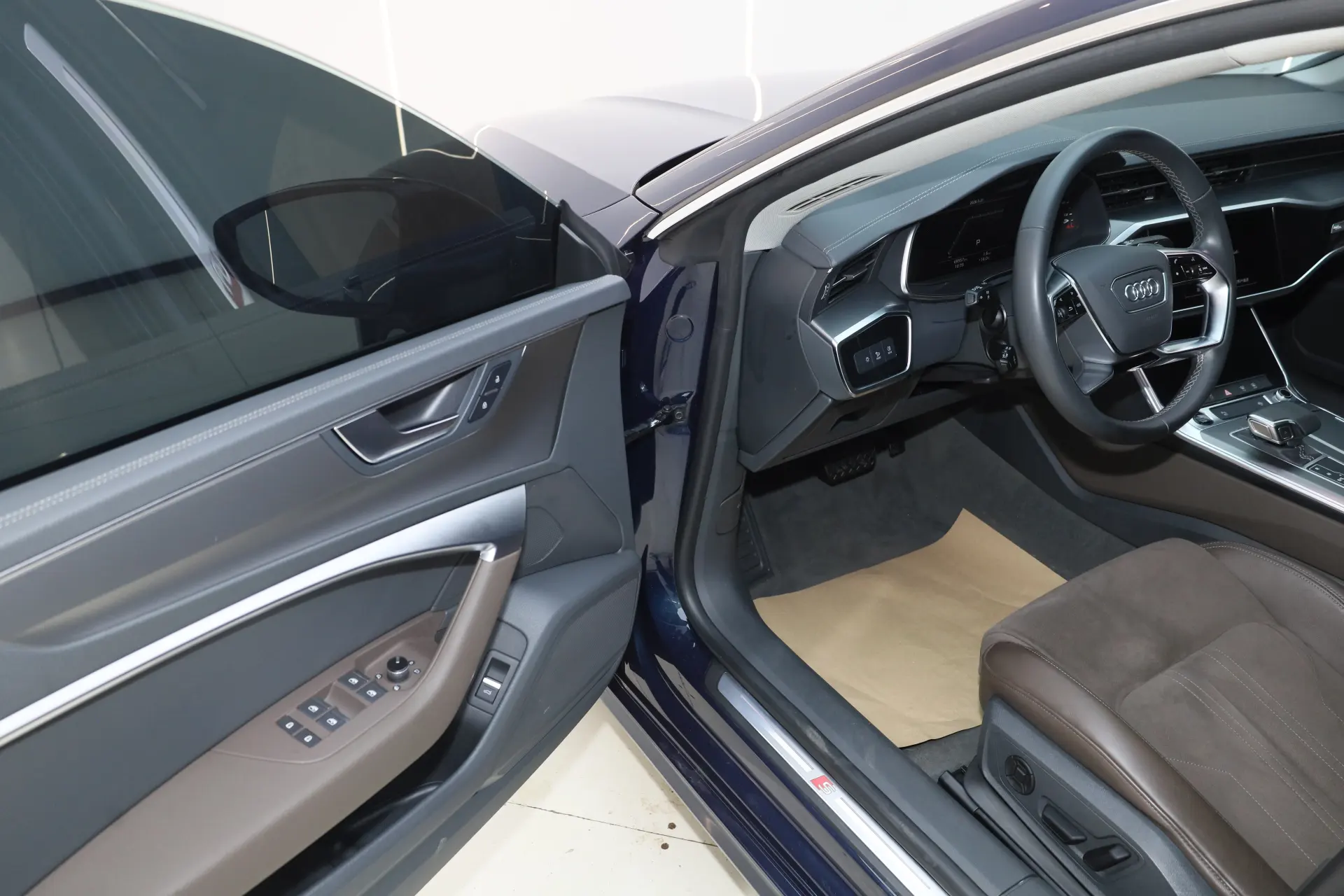 Audi A7L 45 TFSI, 2024 30