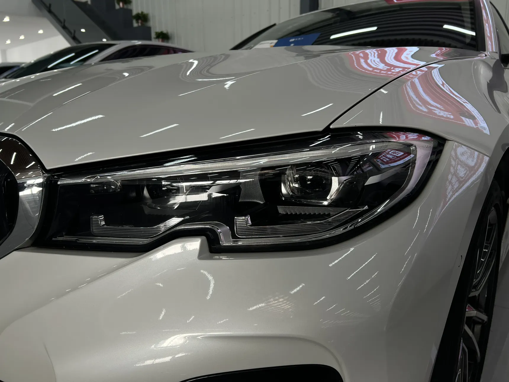 BMW 325Li, 2020 10