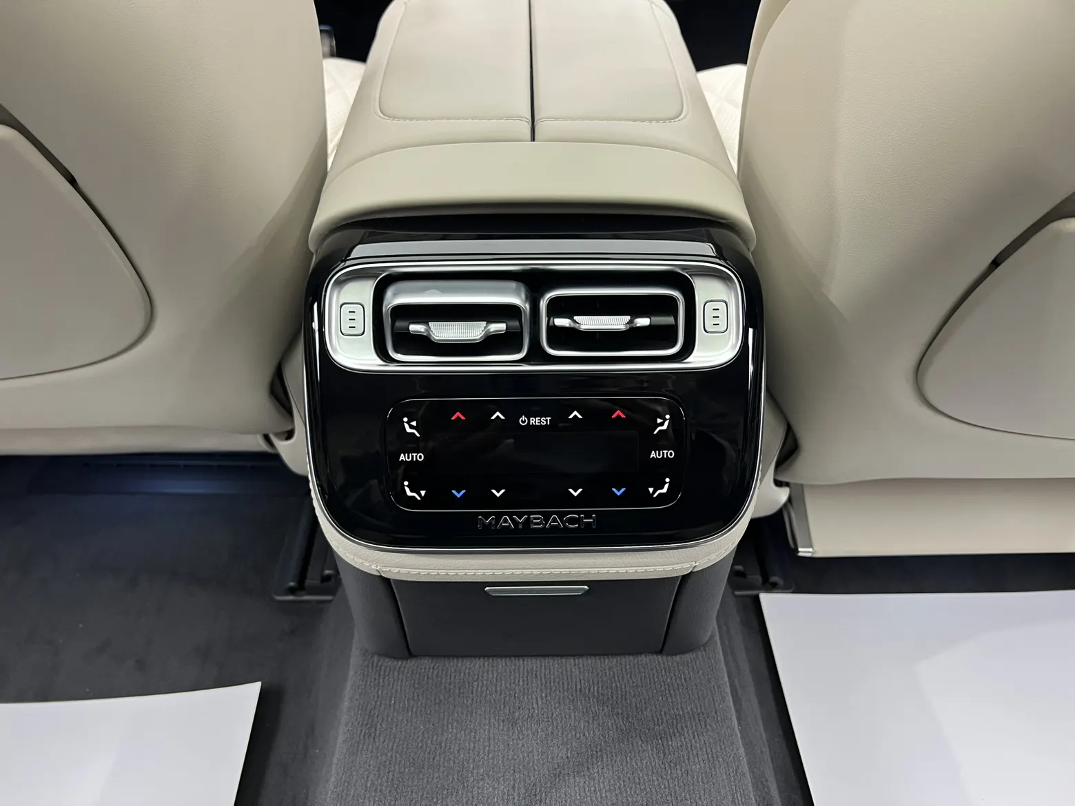 Mercedes-Benz S 480 4MATIC, 2024 28
