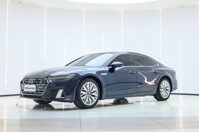 奥迪 A7L 2024款 45TFSI S-line 筑梦型 流晶套装