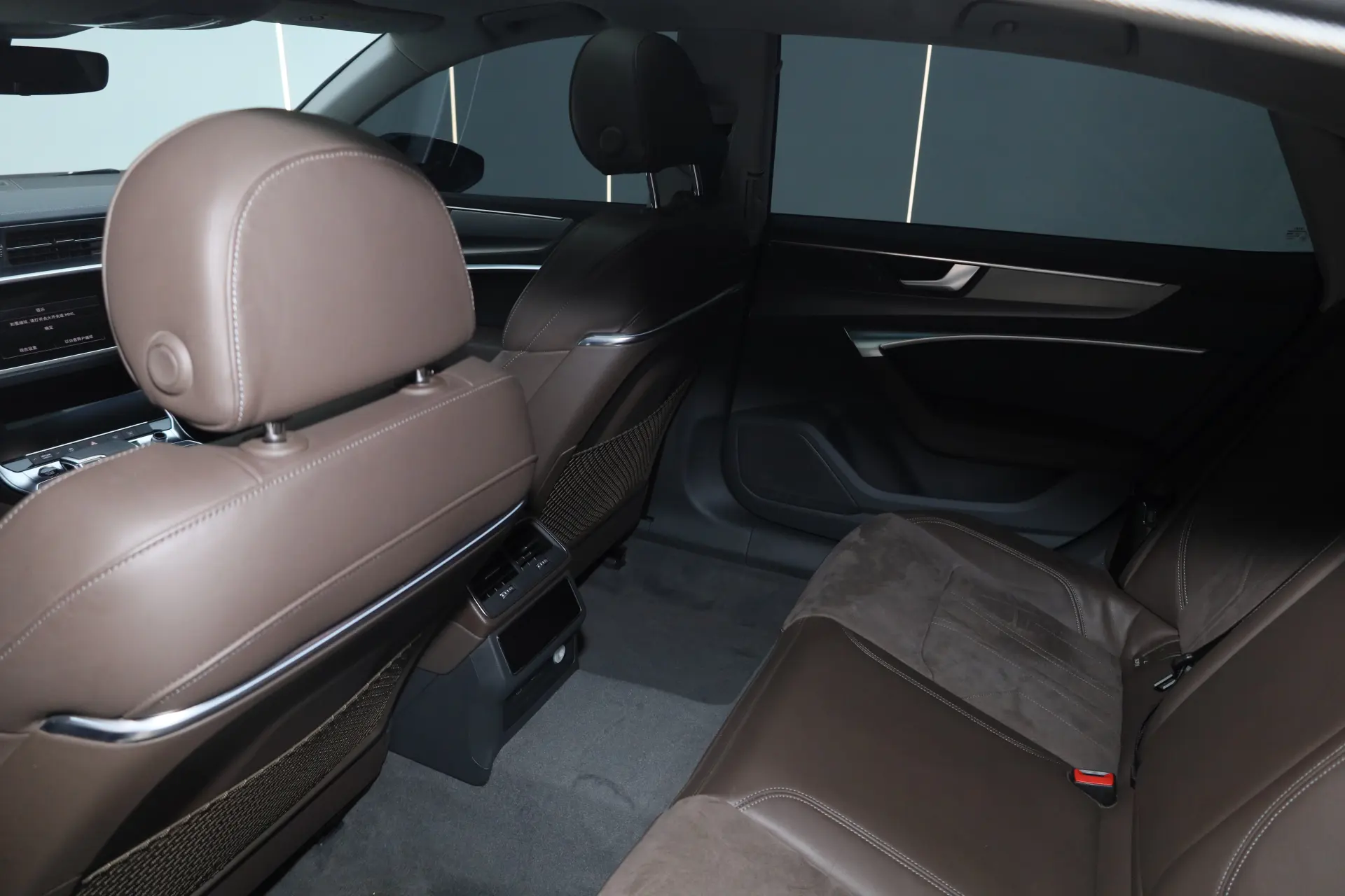Audi A7L 45 TFSI, 2024 27
