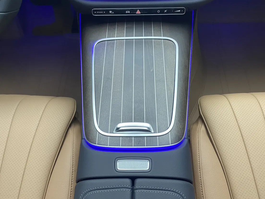 Mercedes-Benz E 300 L, 2026 23