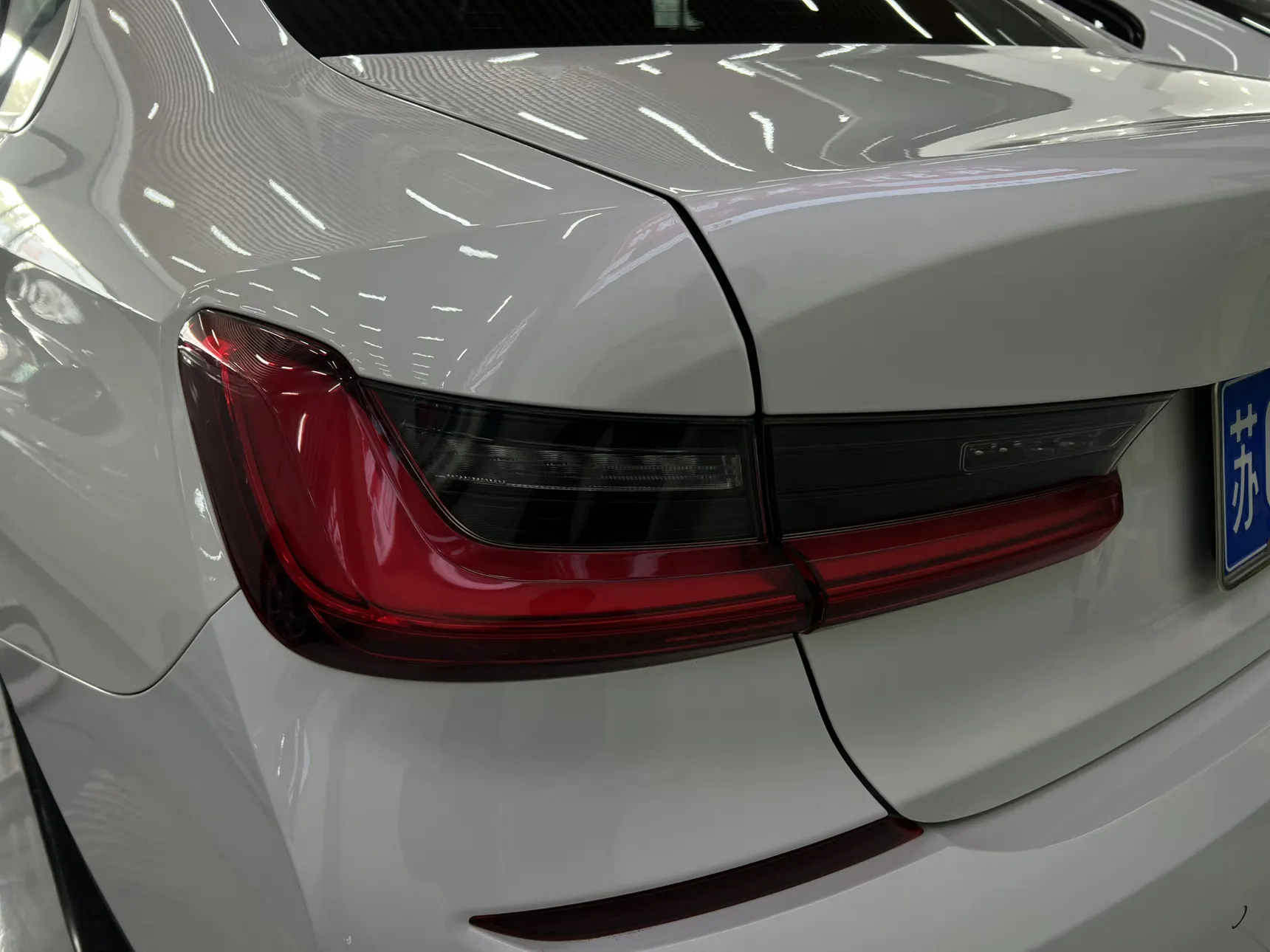 BMW 325Li, 2020 11